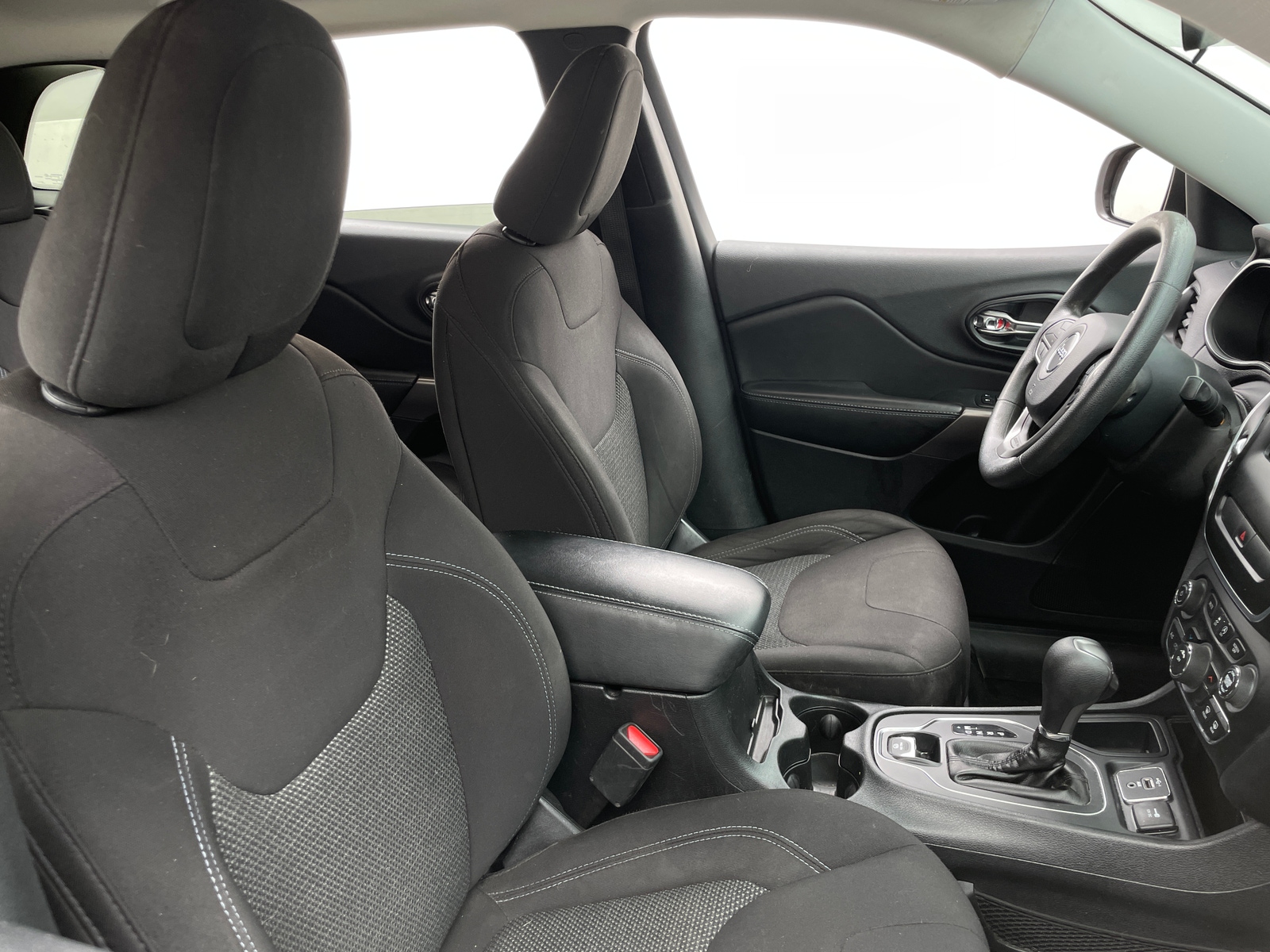 Thumbnail: 2019 Jeep Cherokee - 2