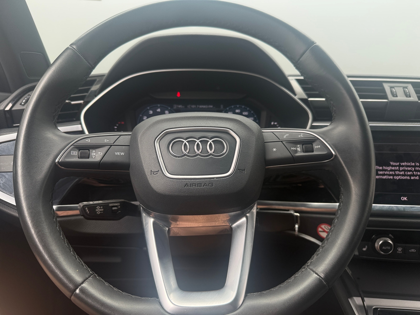 Thumbnail: 2025 Audi Q3 - 4