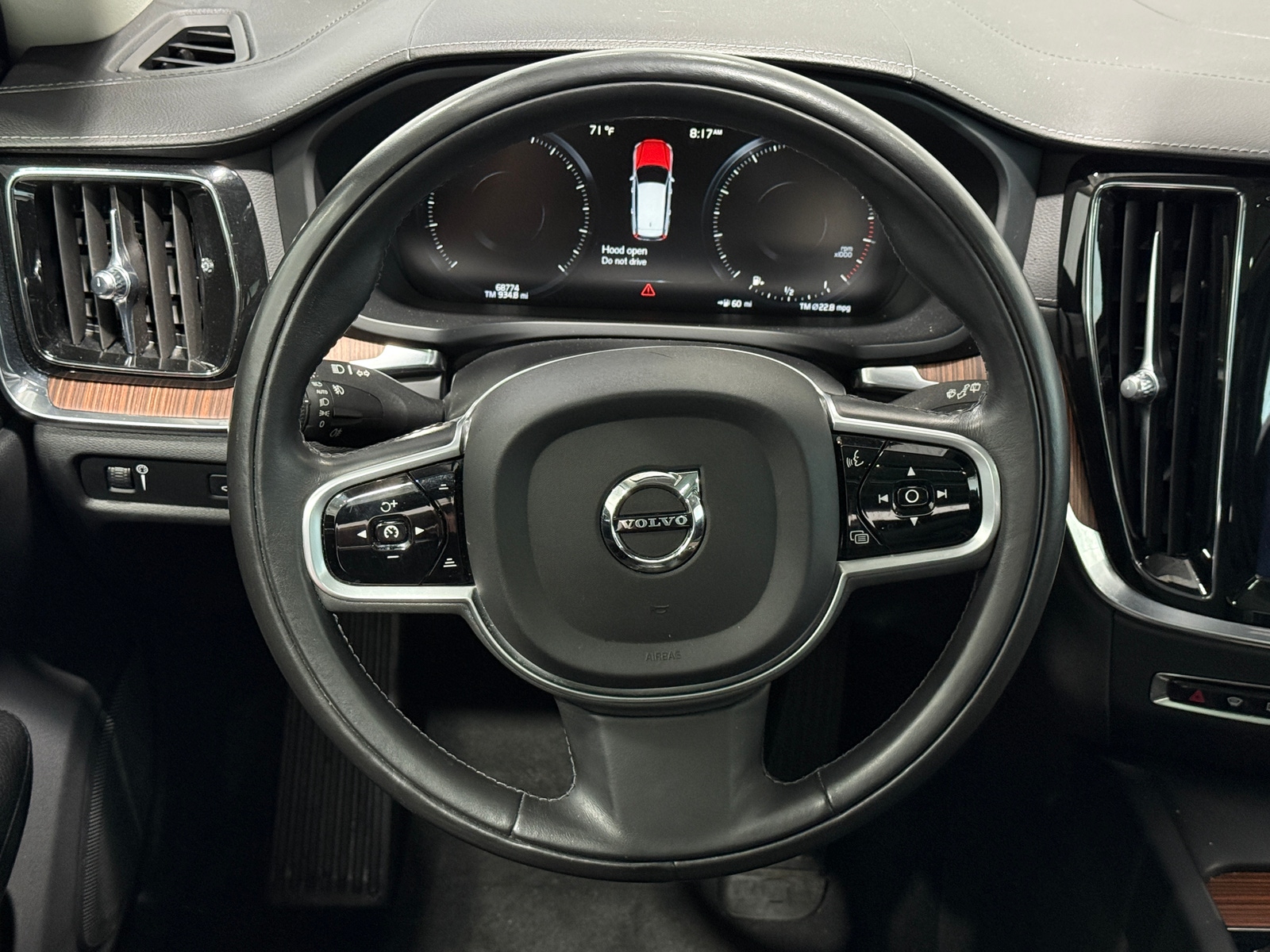 Thumbnail: 2020 Volvo V60 - 4