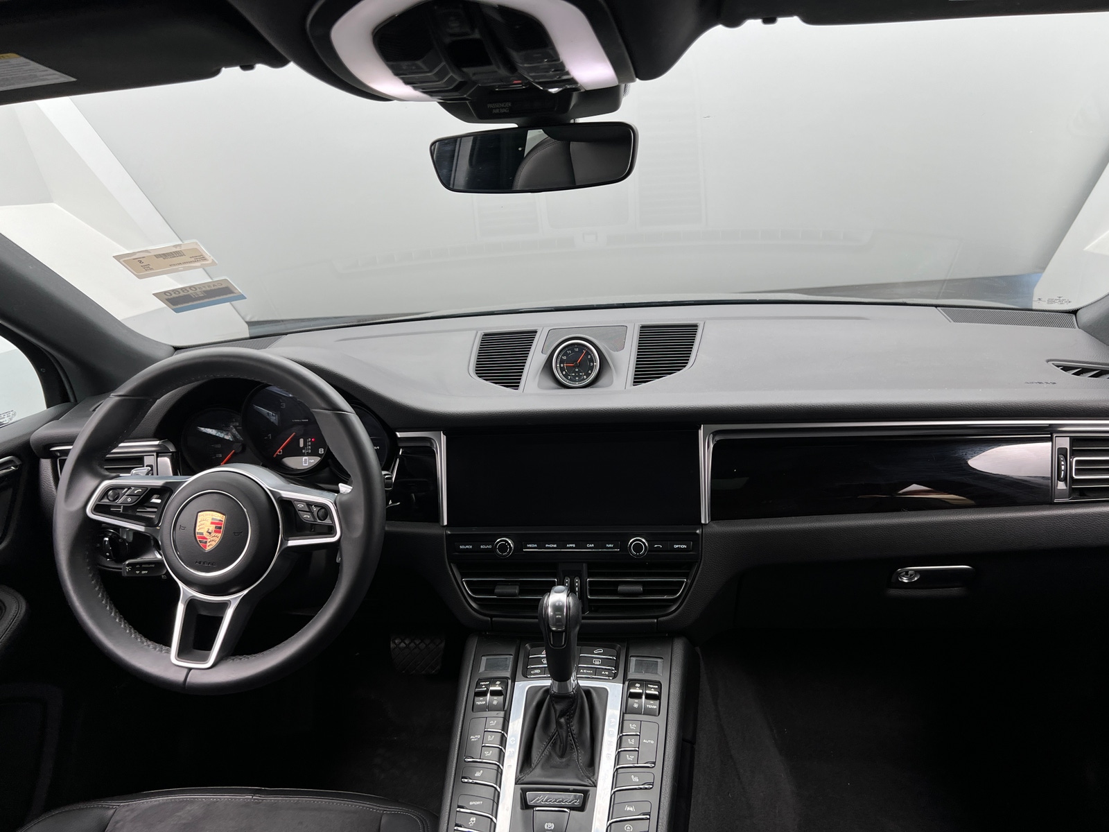Thumbnail: 2019 Porsche Macan - 3