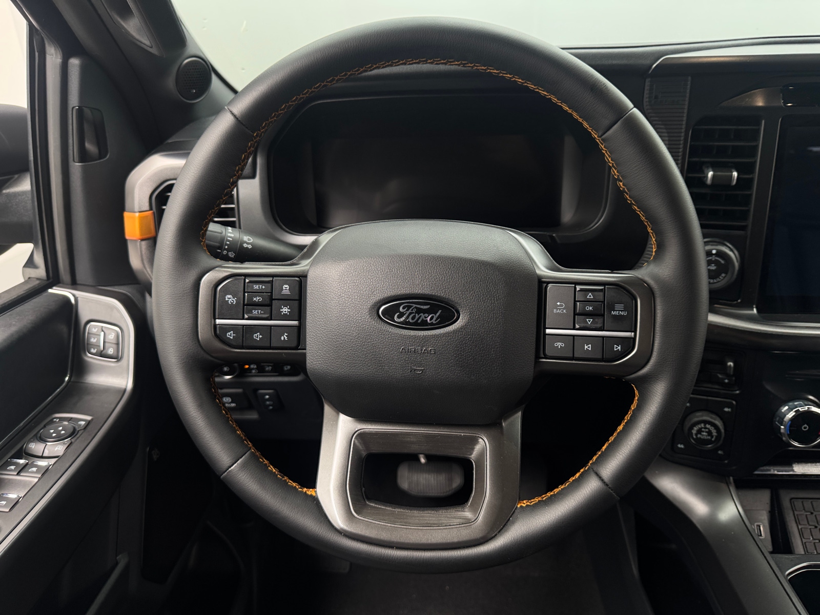 Thumbnail: 2025 Ford Econoline - 5