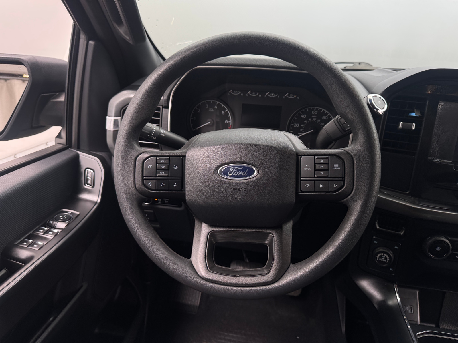 Thumbnail: 2023 Ford Econoline - 5