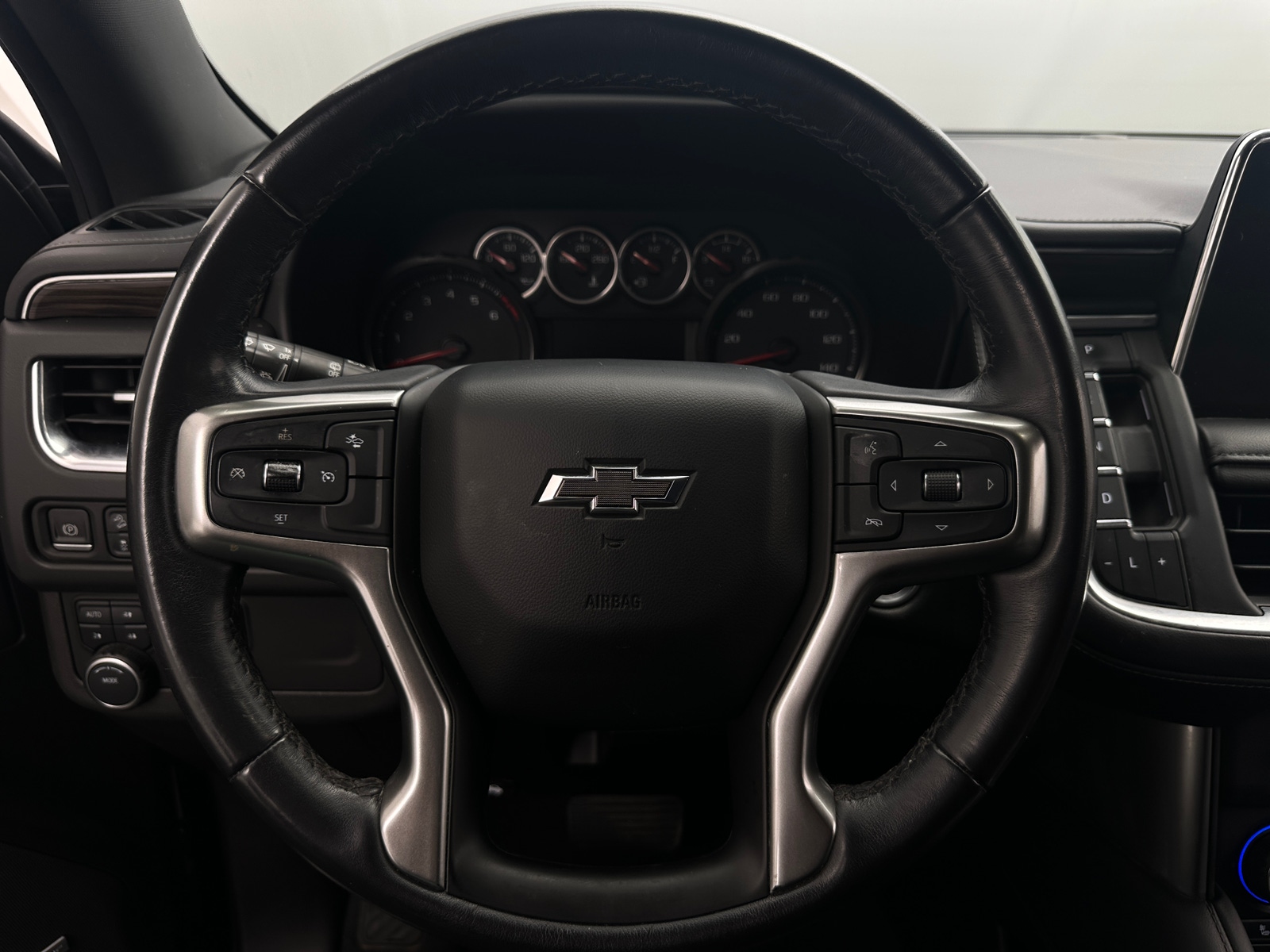 Thumbnail: 2021 Chevrolet Suburban - 4