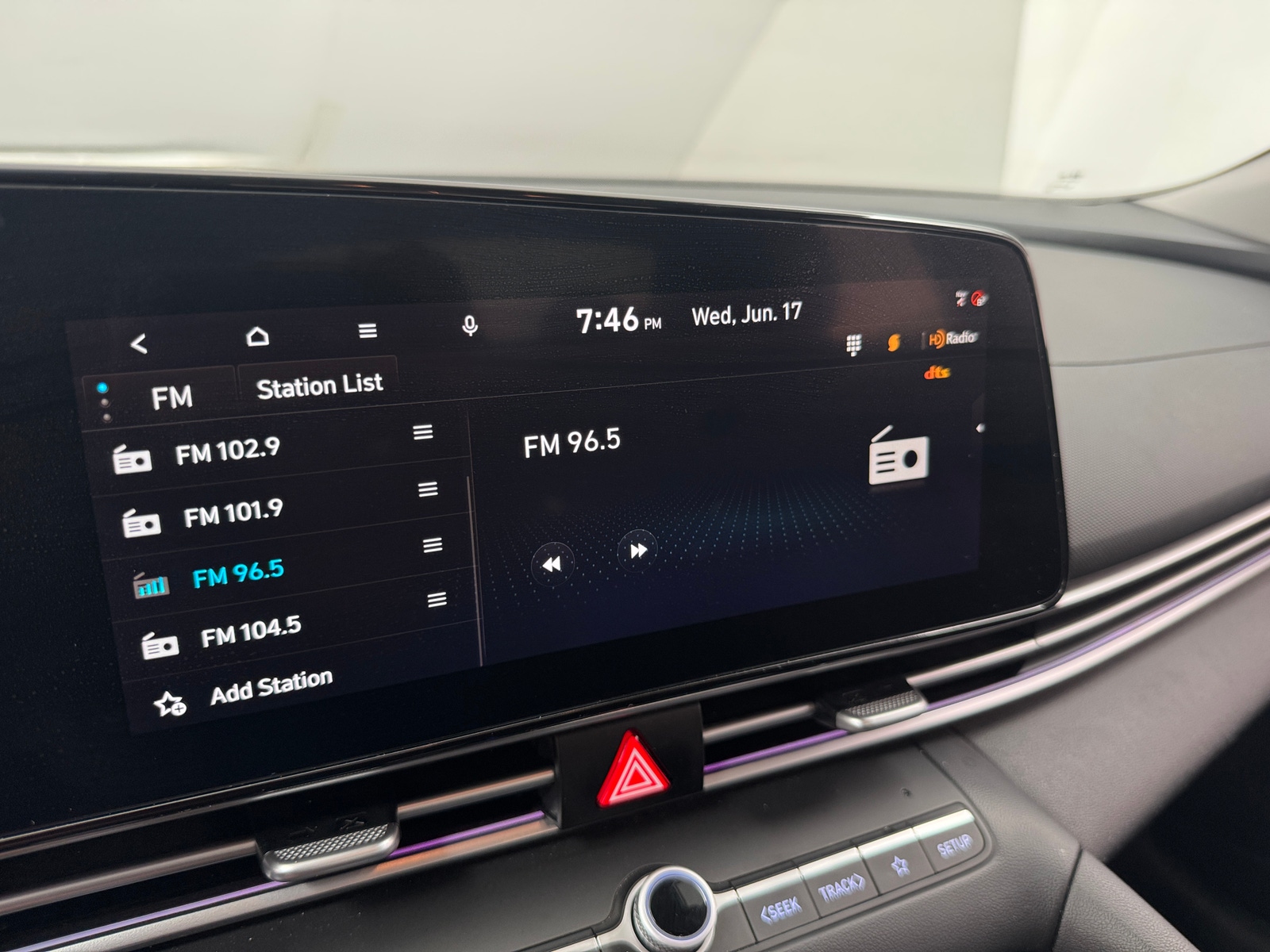 Thumbnail: 2024 Hyundai Elantra - 3