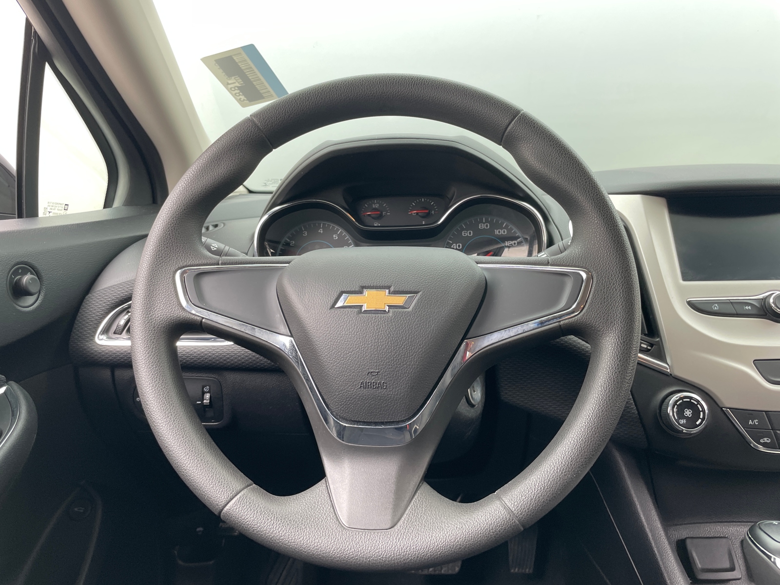Thumbnail: 2017 Chevrolet Cruze - 5