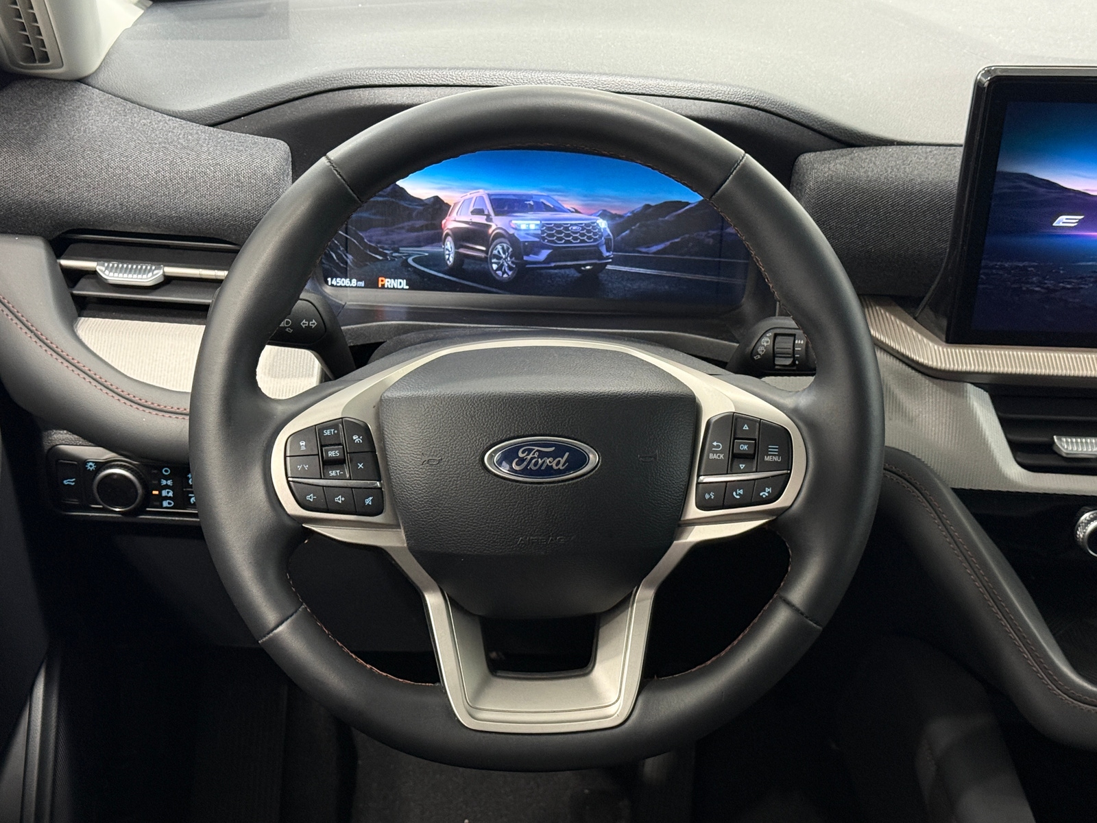 Thumbnail: 2025 Ford Explorer - 5