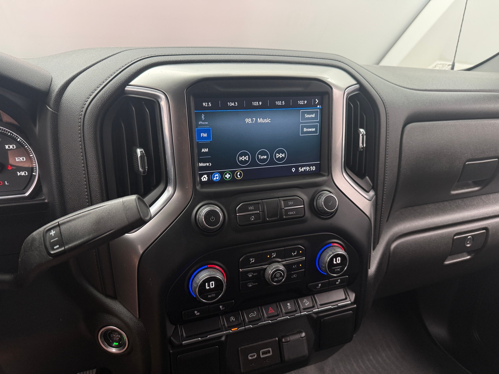 Thumbnail: 2022 Chevrolet Silverado 1500 - 4
