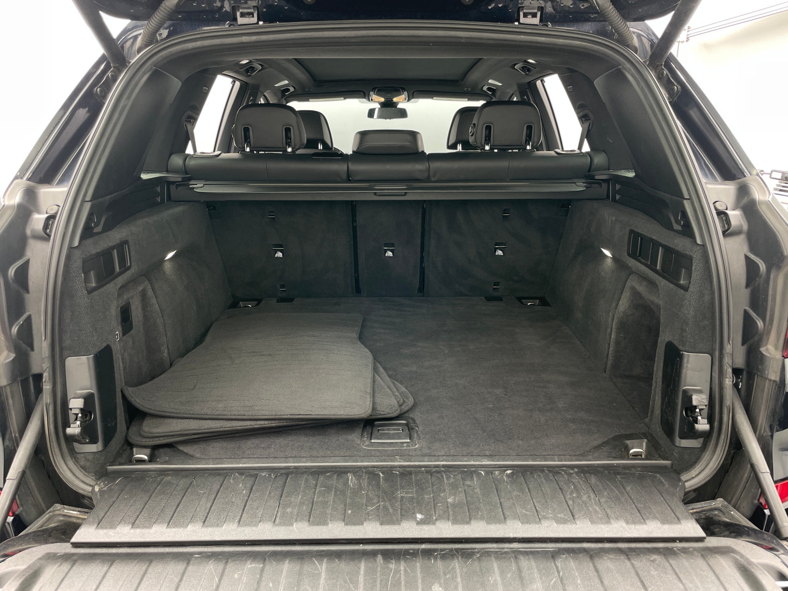 Thumbnail: 2021 BMW X5 - 6