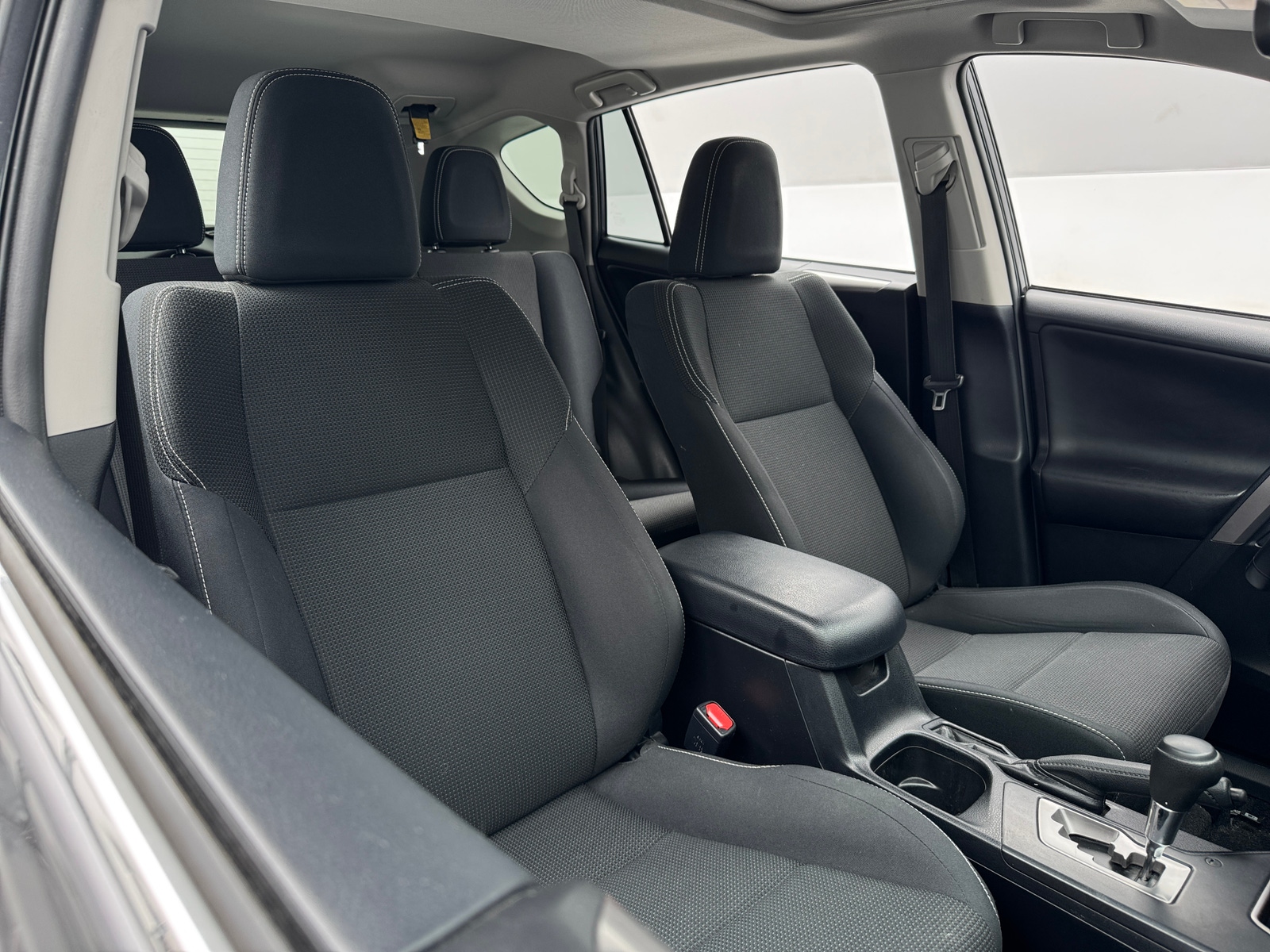 Thumbnail: 2017 Toyota RAV4 - 2