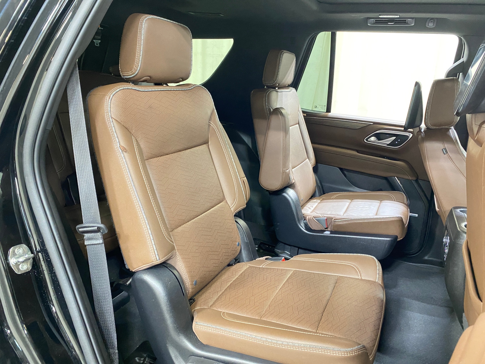 Thumbnail: 2023 Chevrolet Tahoe - 5