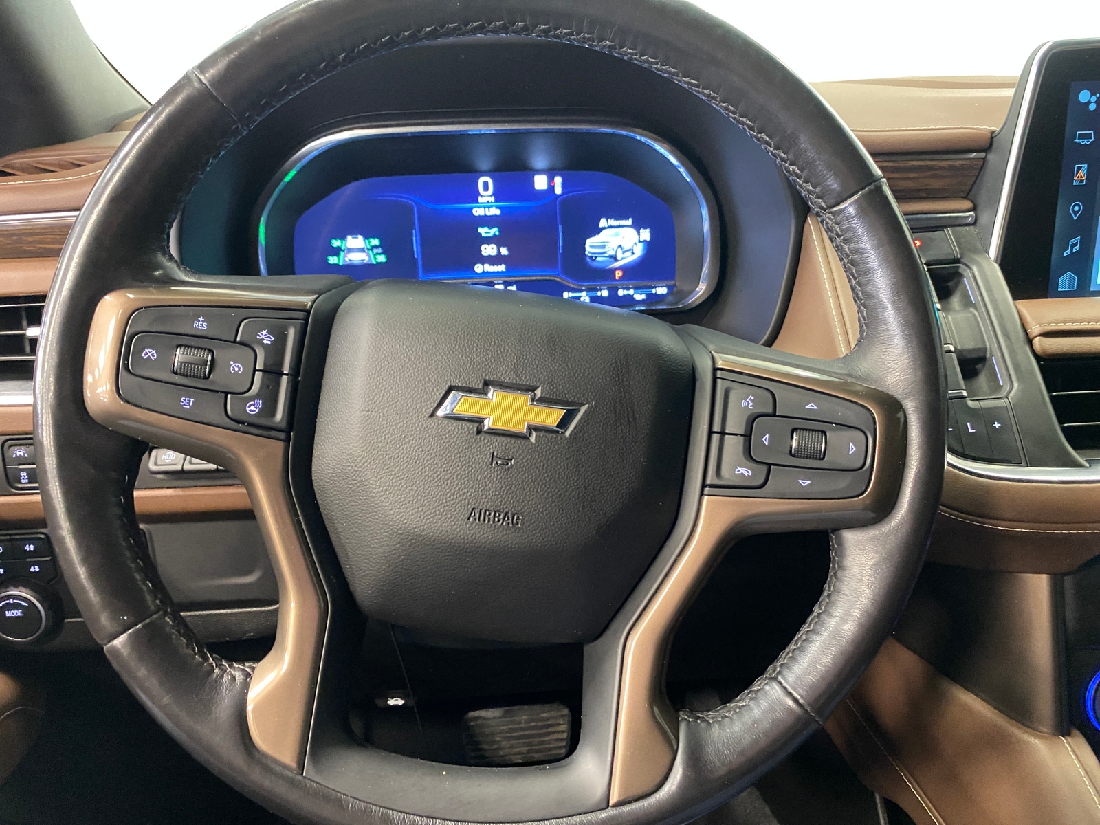 Thumbnail: 2023 Chevrolet Tahoe - 4