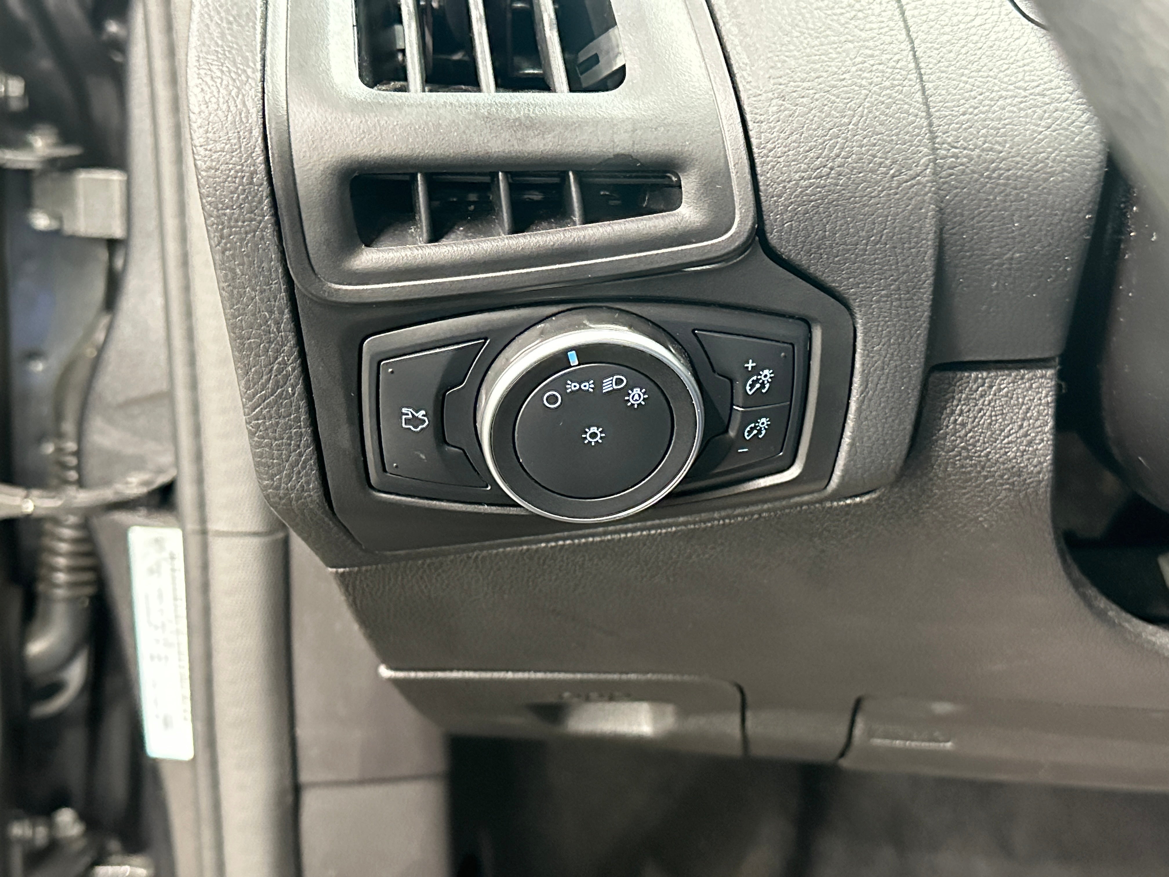 Used 2018 Ford Focus S with VIN 1FADP3E22JL276937 for sale in Colonial Heights, VA