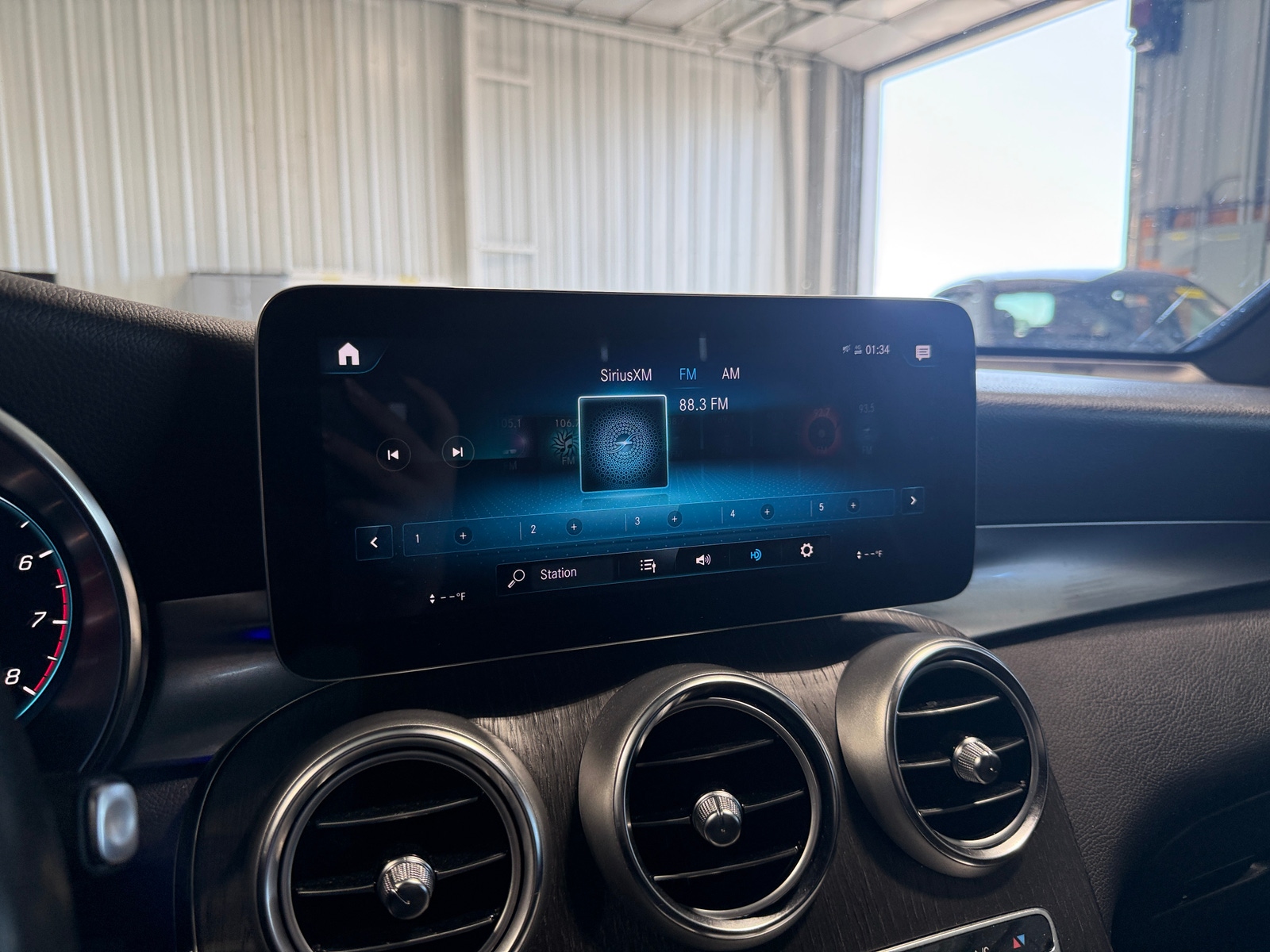 Thumbnail: 2022 Mercedes-Benz GLC - 3