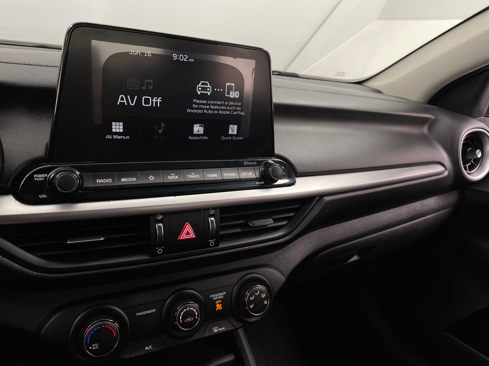 Thumbnail: 2020 Kia Forte - 4