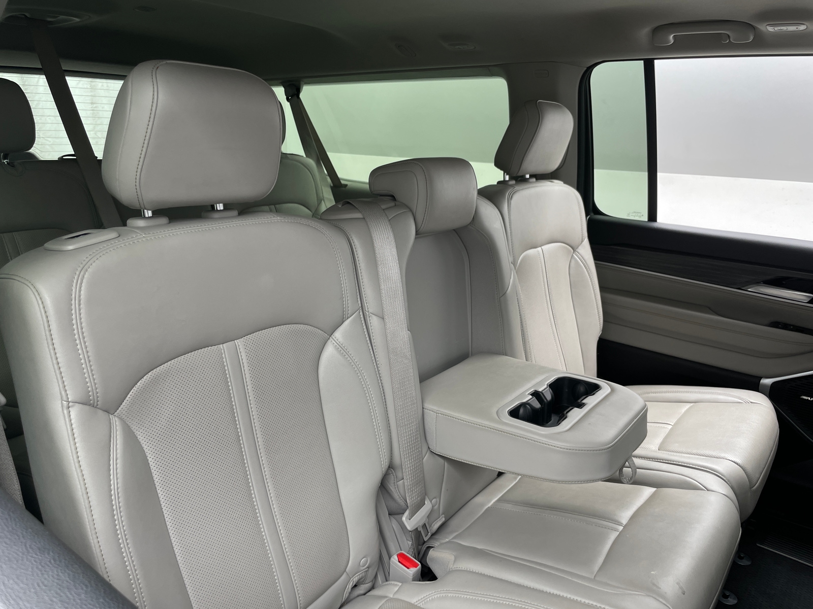 Thumbnail: 2024 Jeep Wagoneer - 5