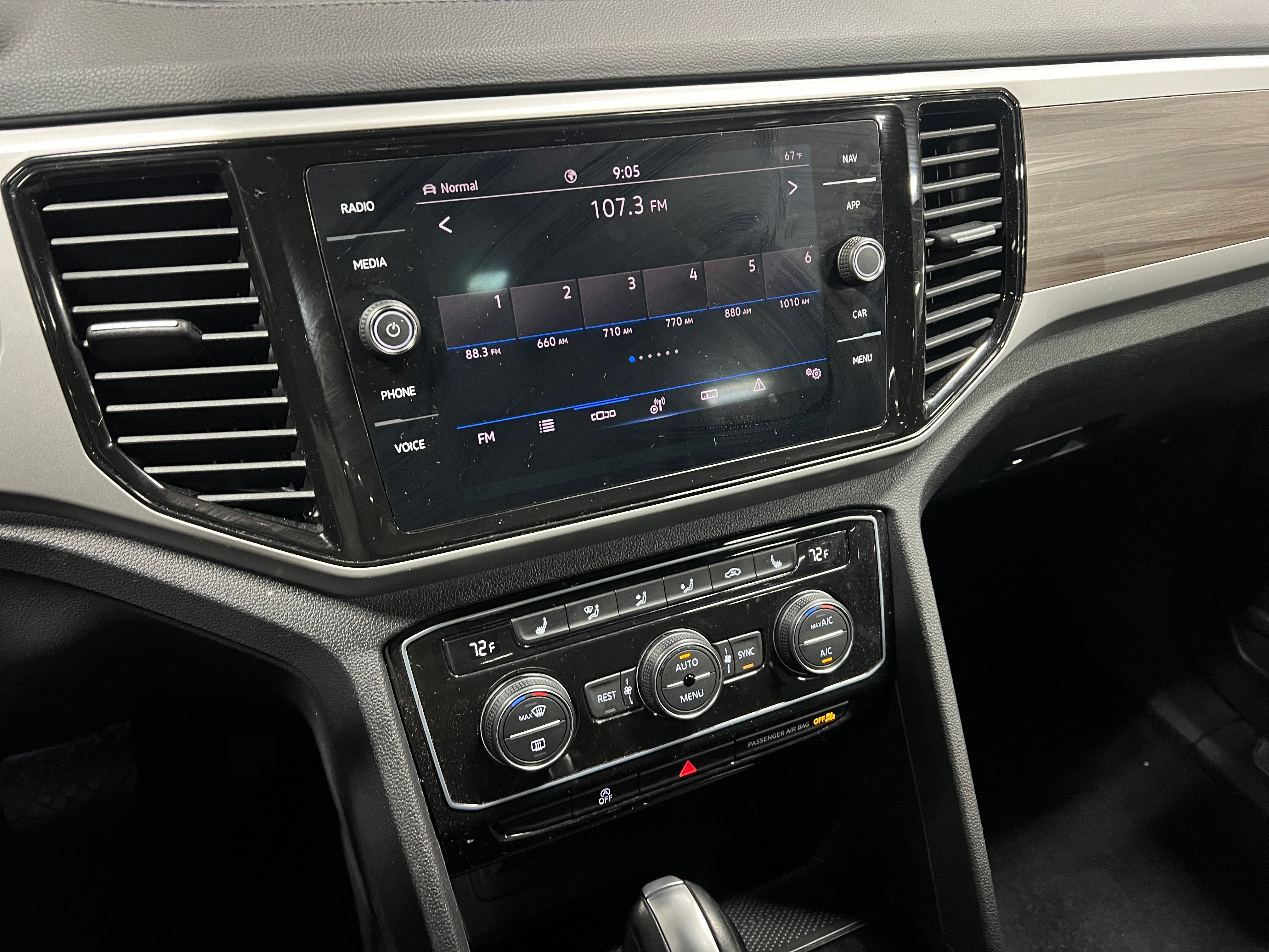 2023 Volkswagen Atlas SEL - Photo 20