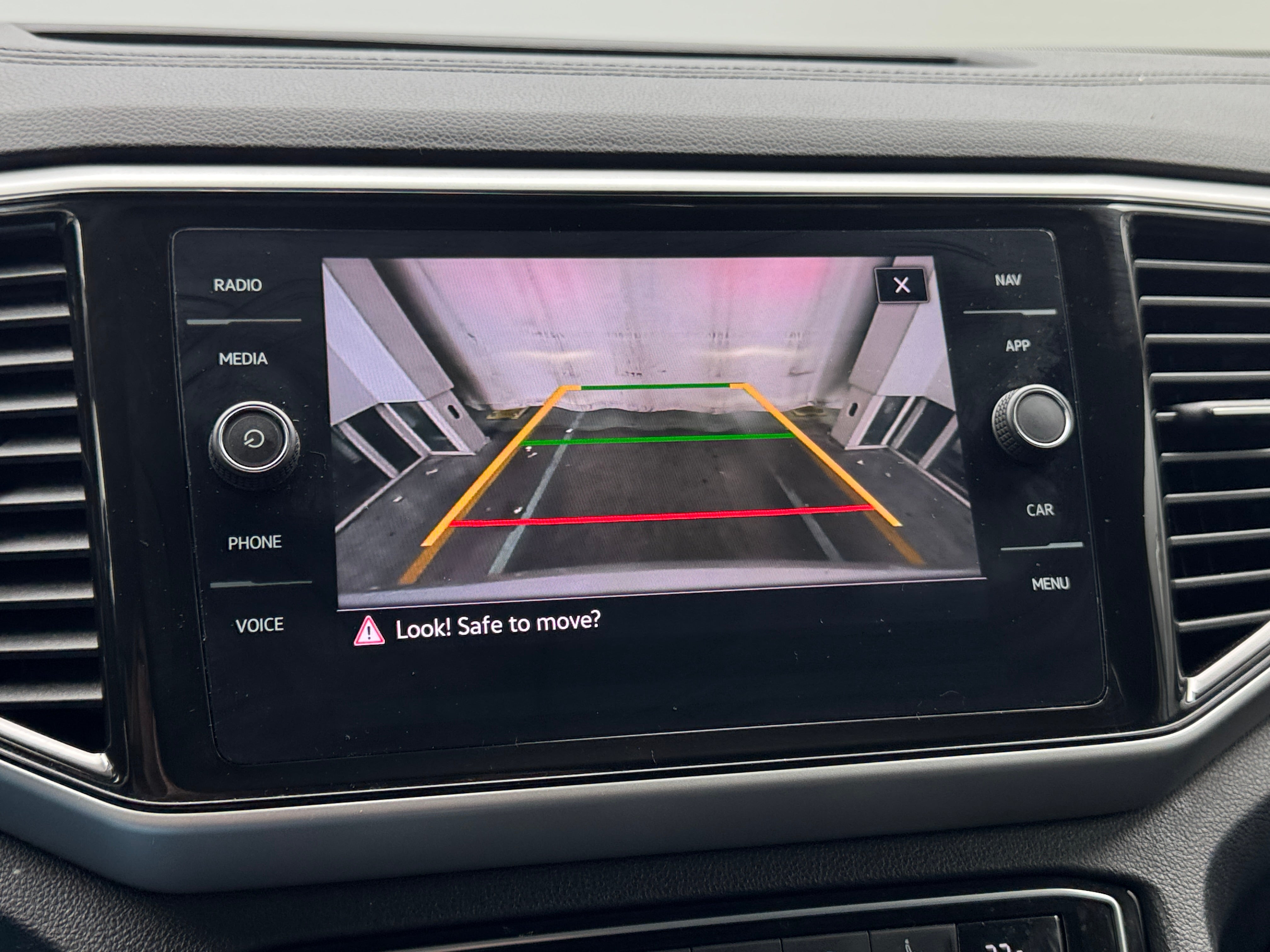 2023 Volkswagen Atlas SEL - Photo 15
