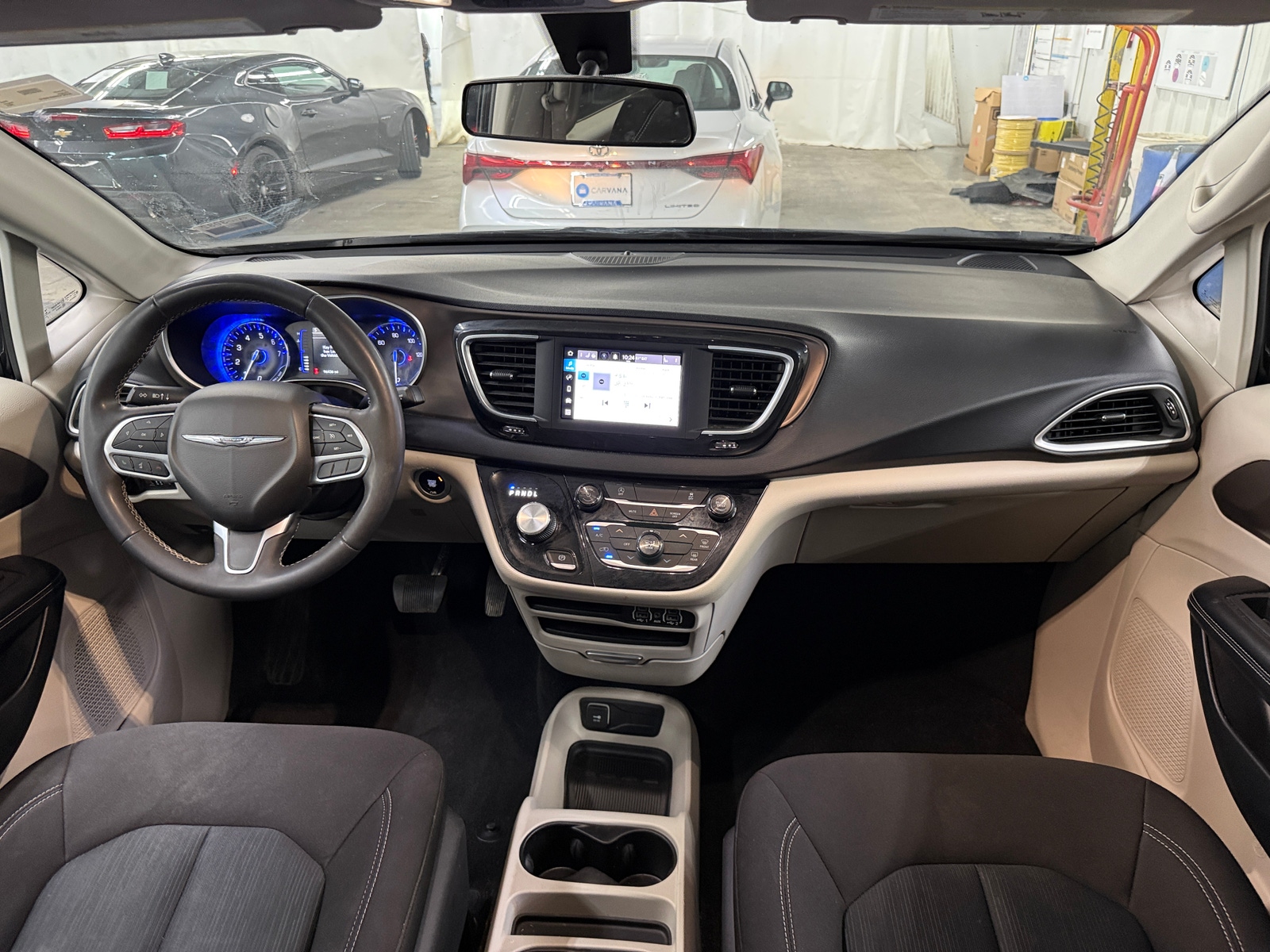 Thumbnail: 2022 Chrysler Voyager - 3