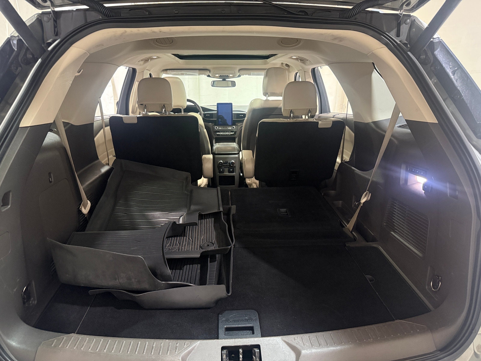 Thumbnail: 2020 Ford Explorer - 7