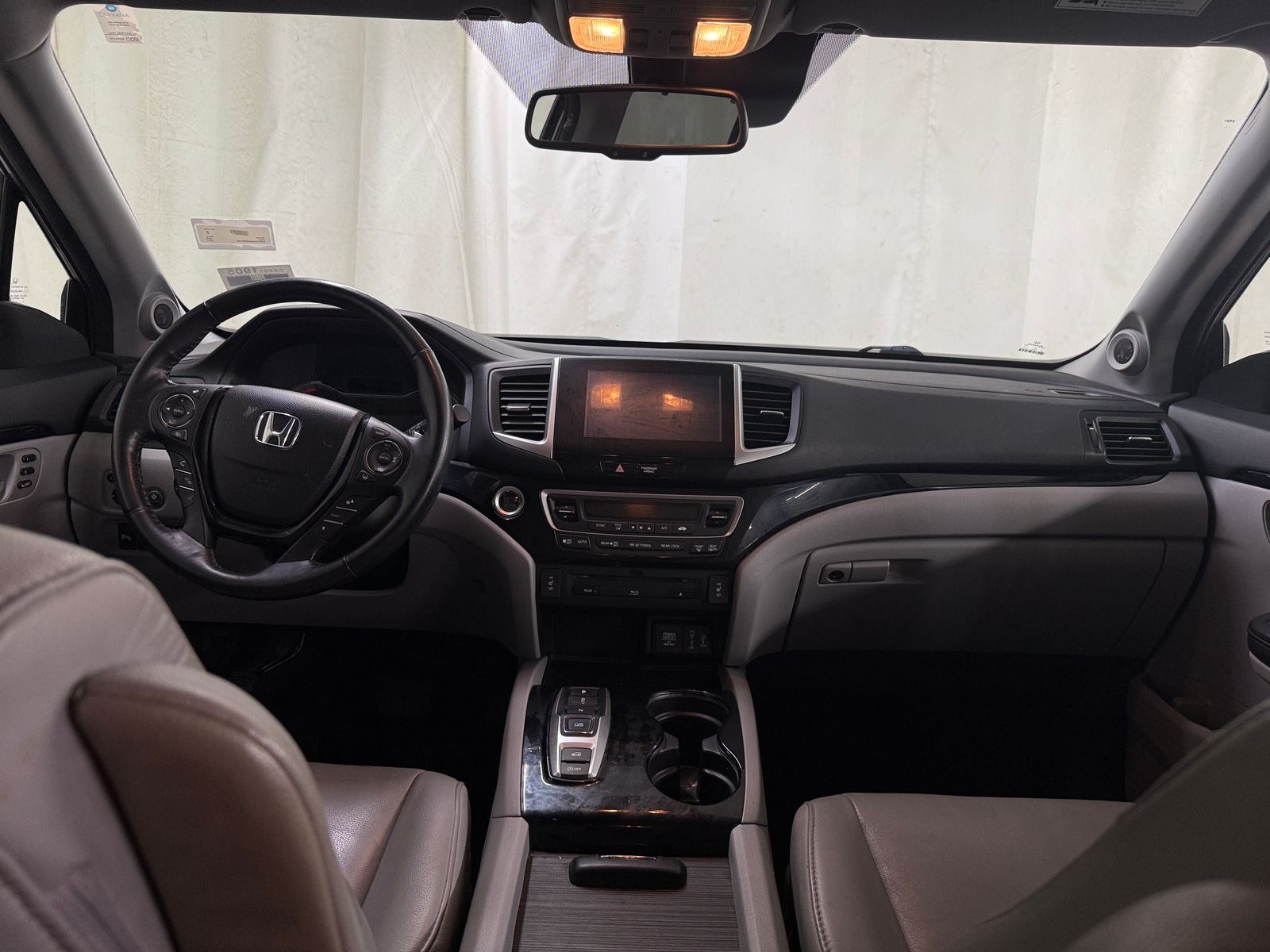 Thumbnail: 2017 Honda Pilot - 2