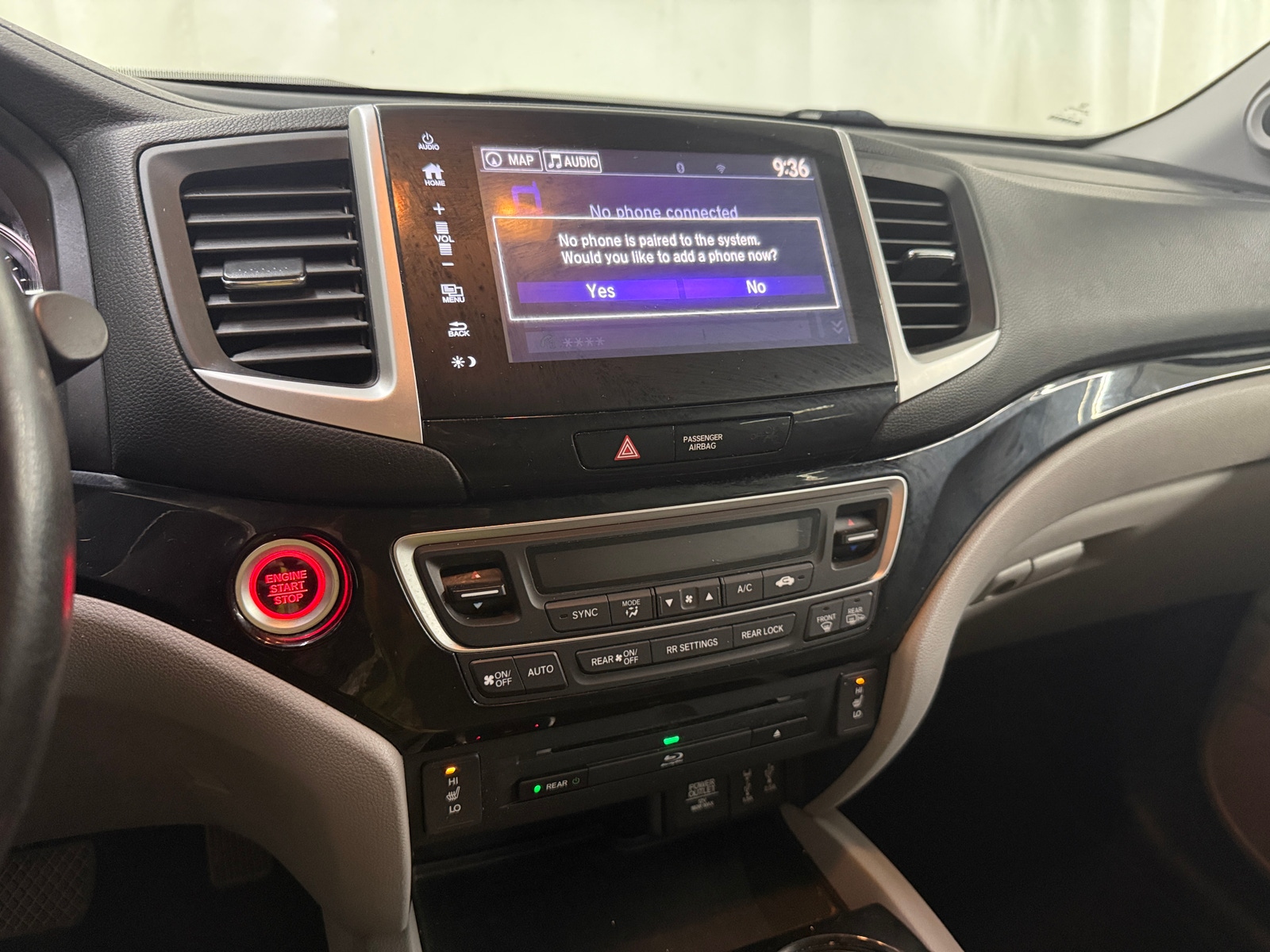Thumbnail: 2017 Honda Pilot - 3