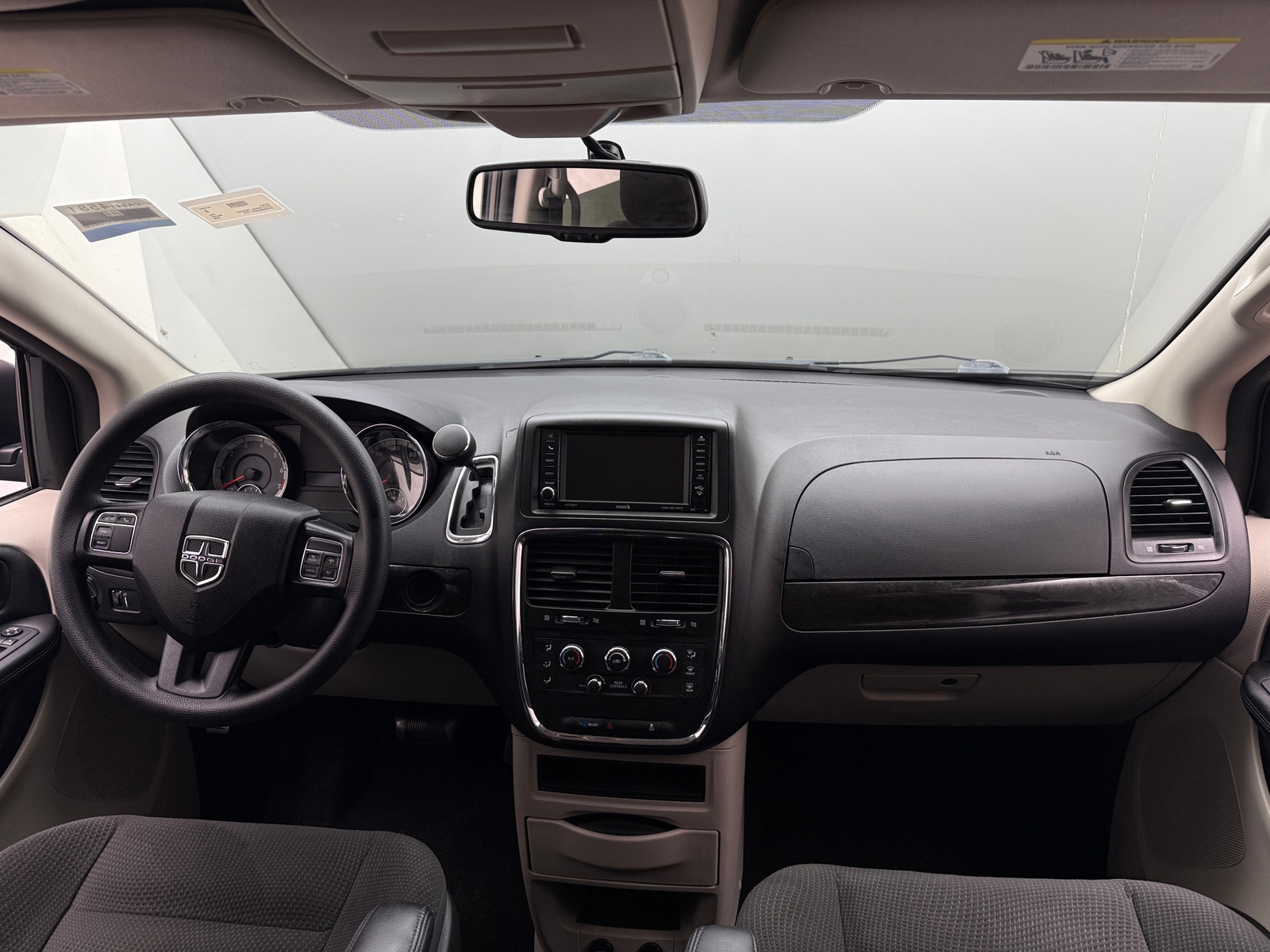 Thumbnail: 2018 Dodge Grand Caravan - 3