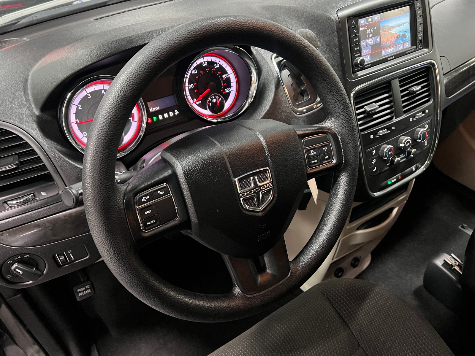 Thumbnail: 2018 Dodge Grand Caravan - 5