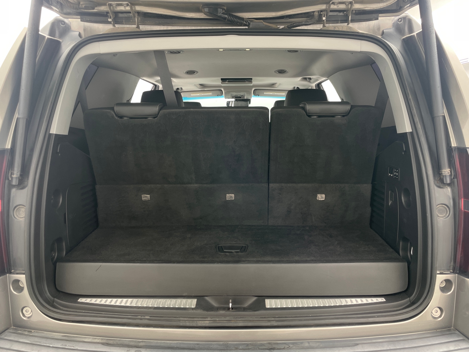 Thumbnail: 2018 Chevrolet Tahoe - 6