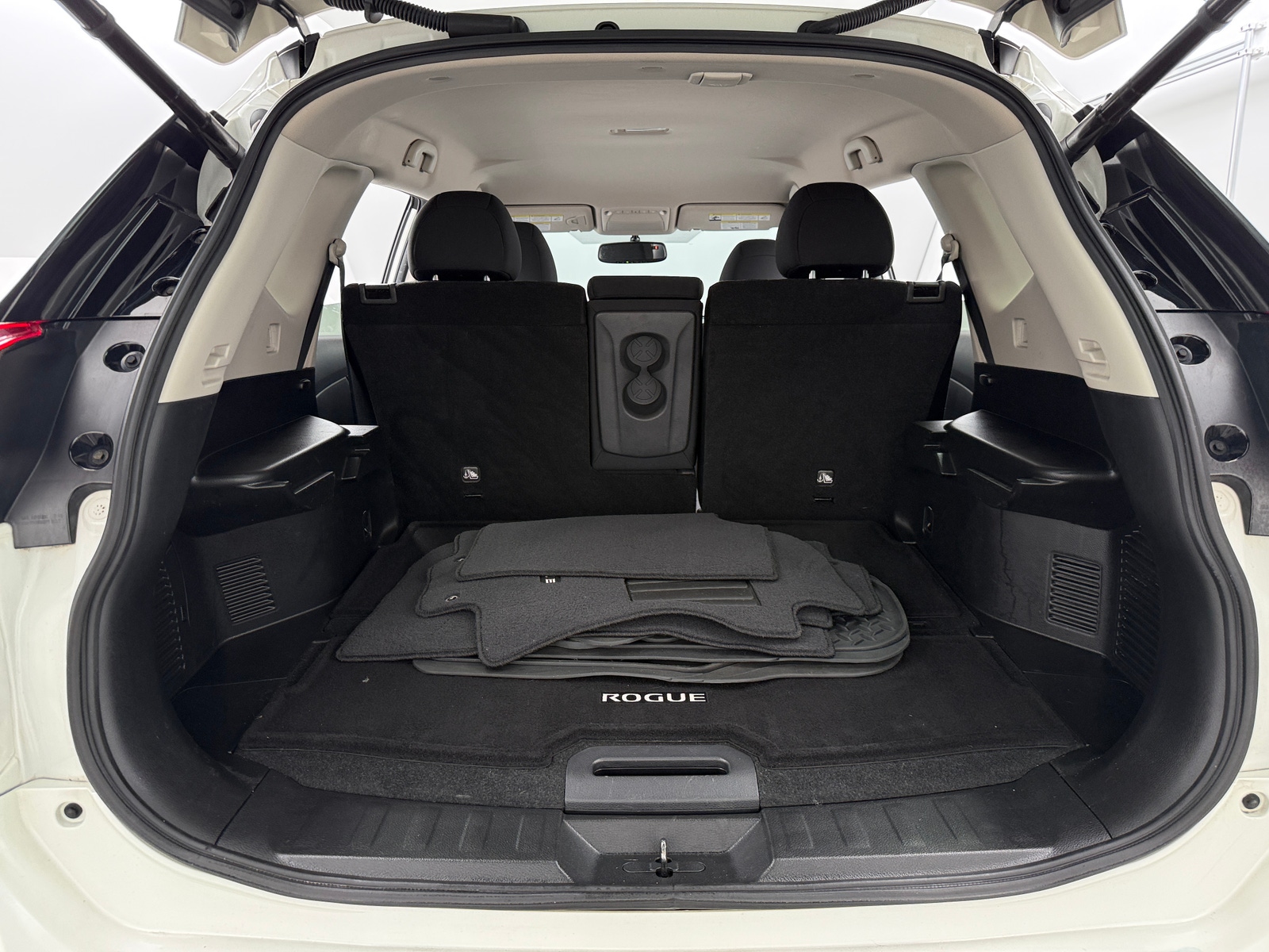 Thumbnail: 2017 Nissan Rogue - 7
