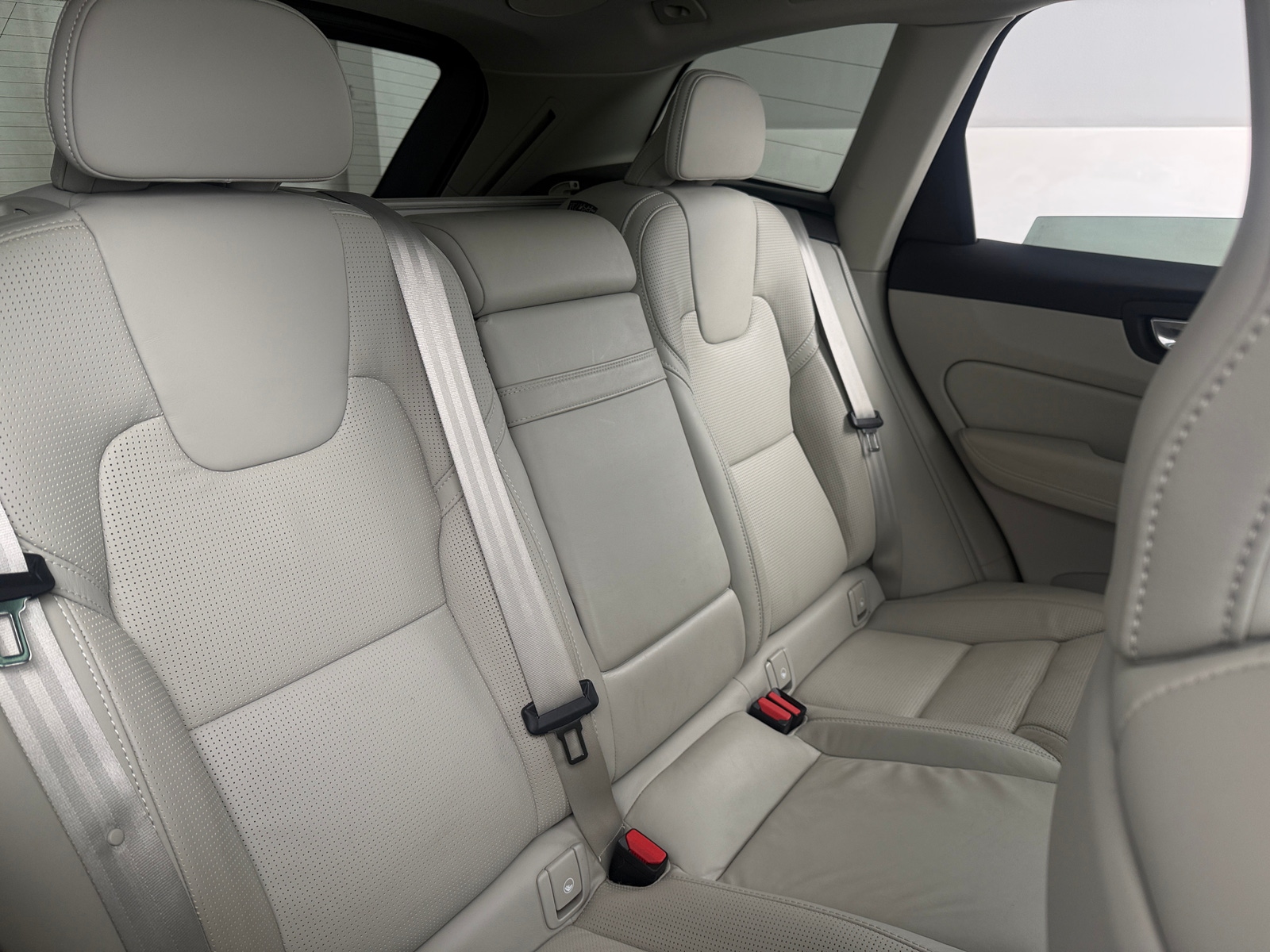 Thumbnail: 2021 Volvo XC60 - 5