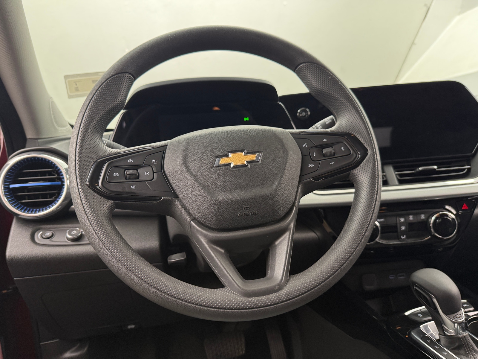 Thumbnail: 2025 Chevrolet Trax - 5