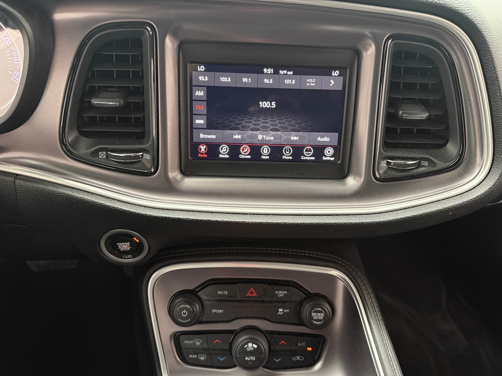 Thumbnail: 2019 Dodge Challenger - 3