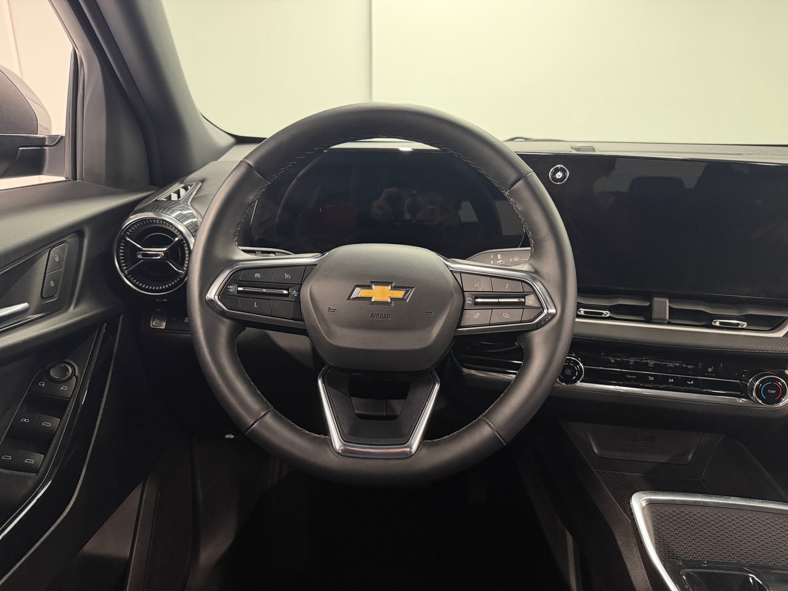 Thumbnail: 2025 Chevrolet Equinox - 5