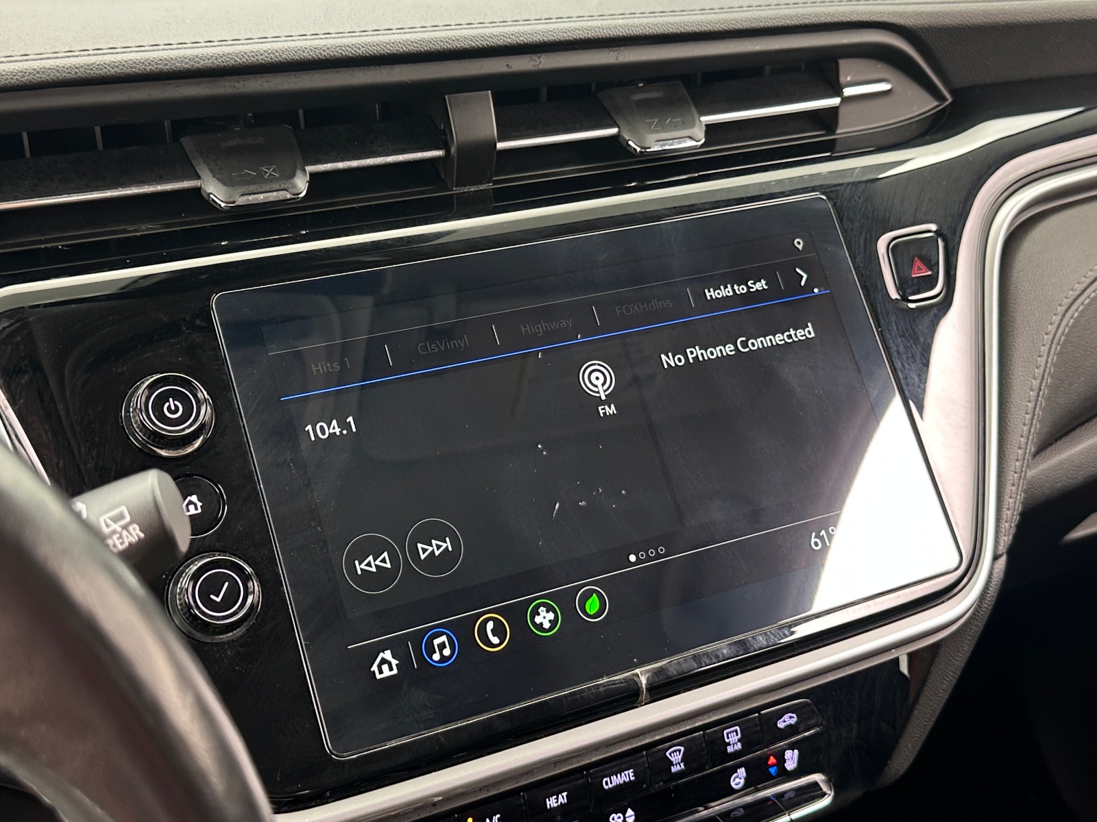Thumbnail: 2023 Chevrolet Bolt EUV - 3