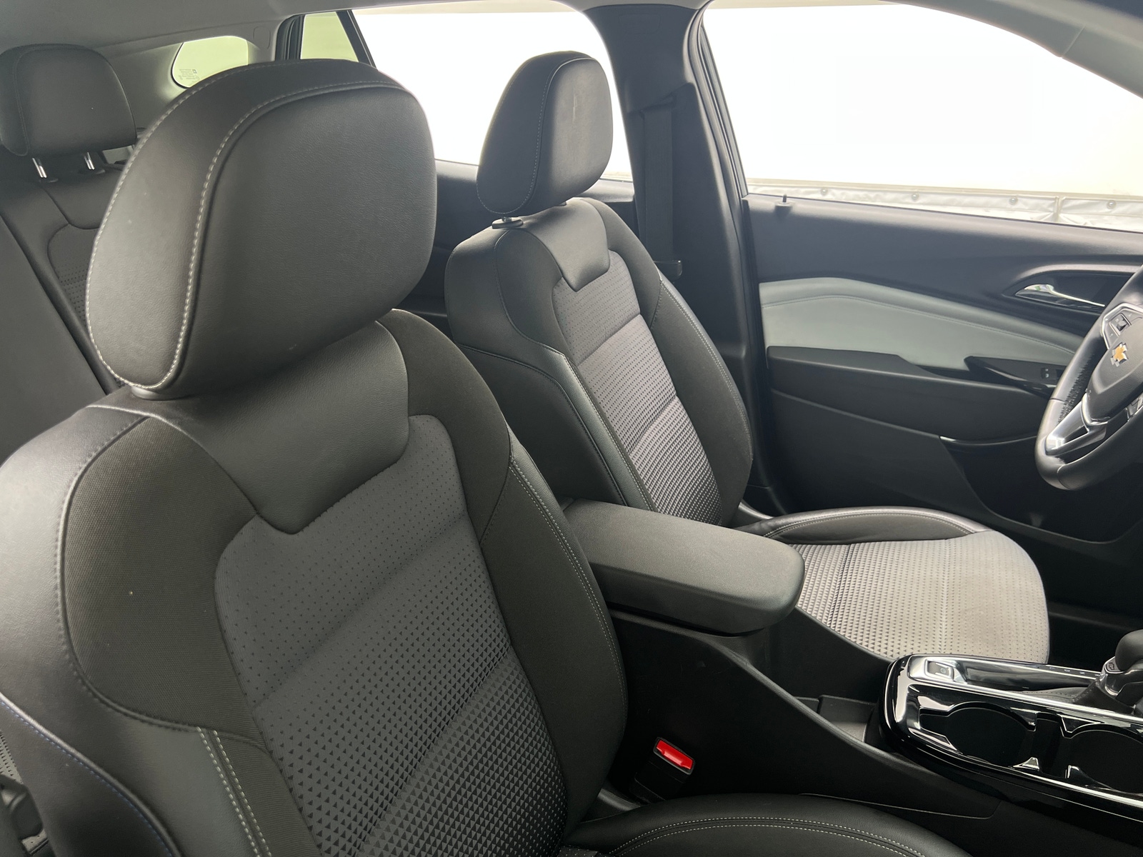 Thumbnail: 2025 Chevrolet Trax - 2