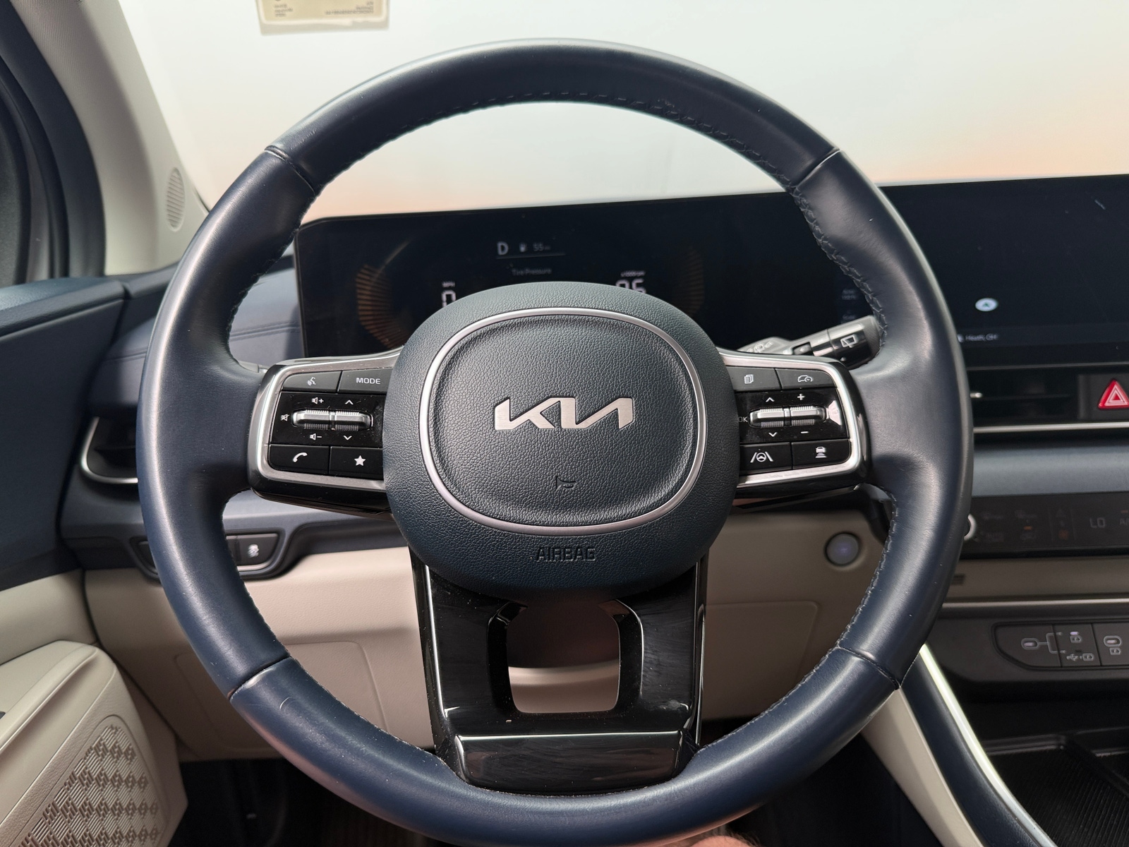 Thumbnail: 2025 Kia Carnival - 4