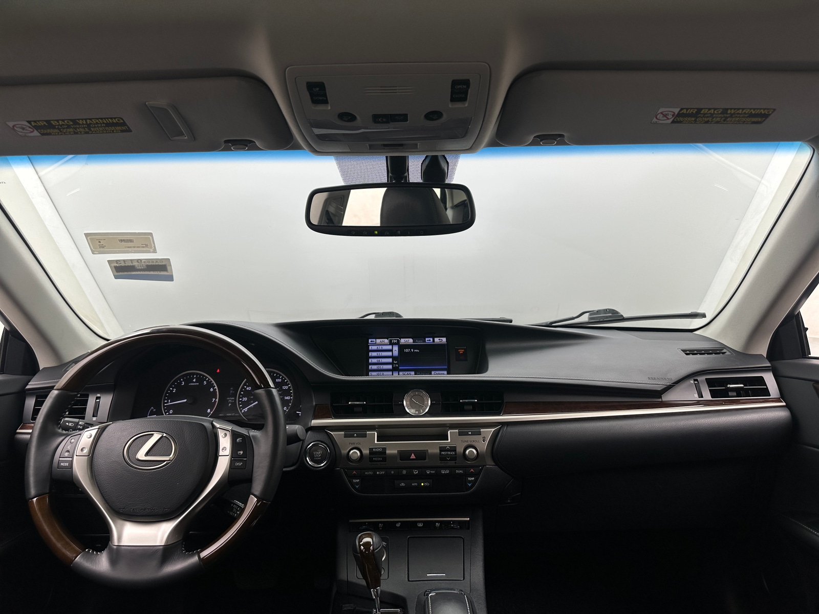 Thumbnail: 2014 Lexus ES - 2