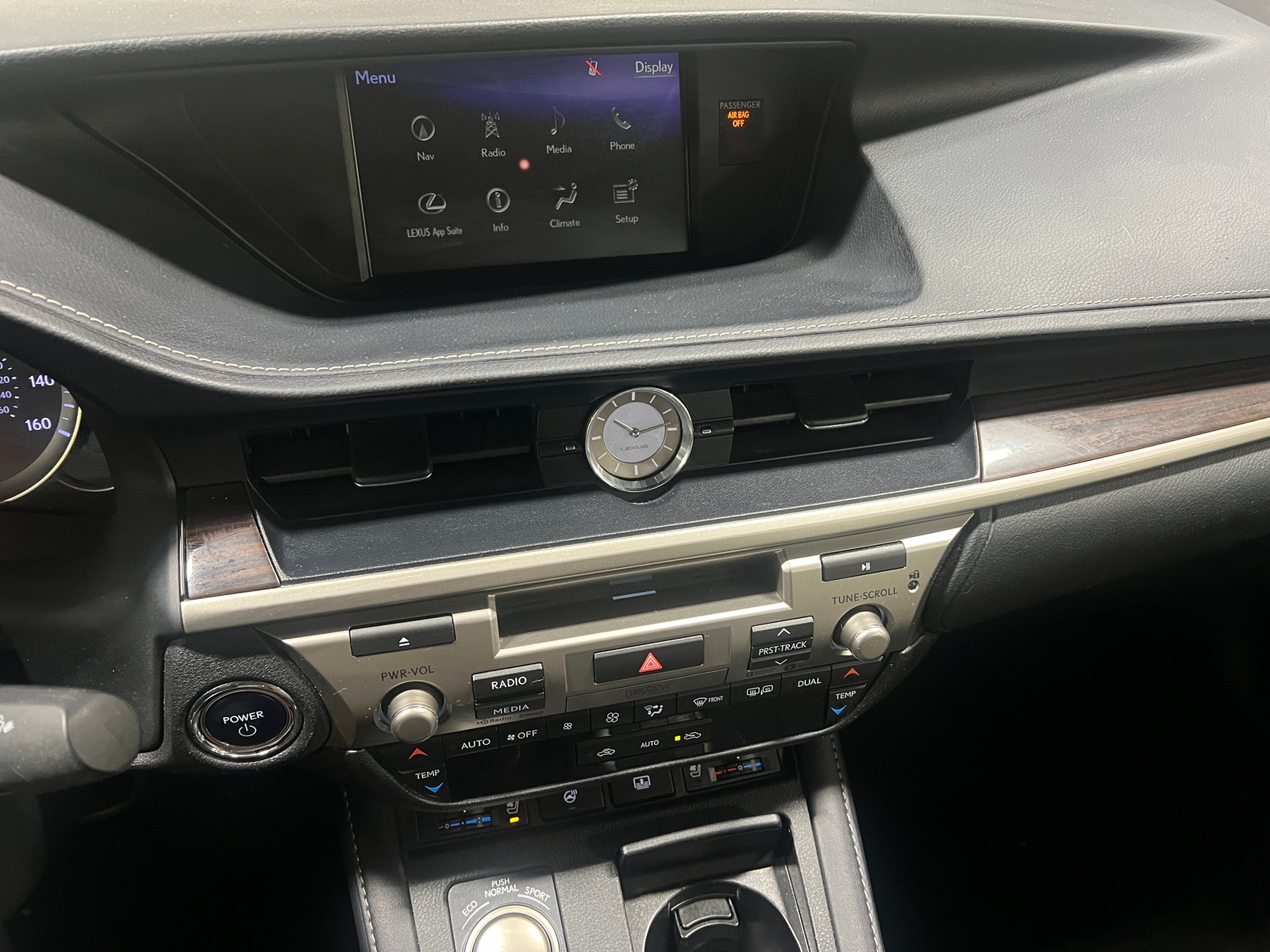 Thumbnail: 2017 Lexus ES - 3