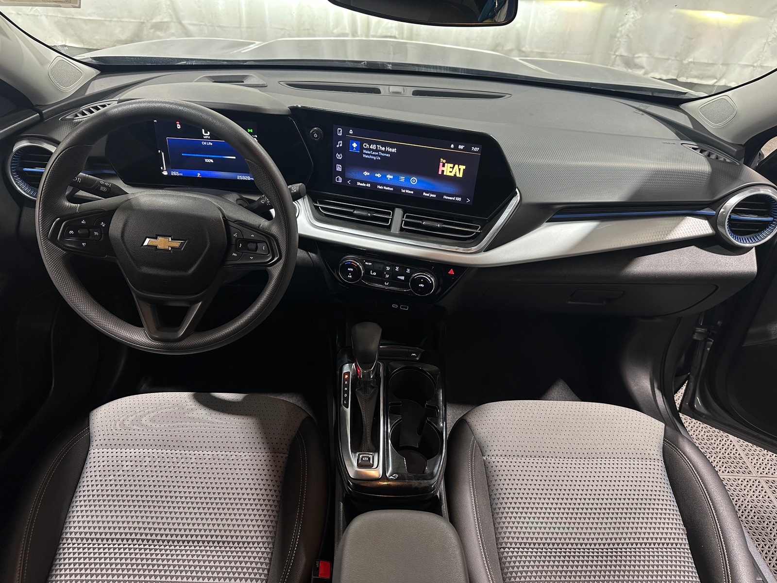 Thumbnail: 2025 Chevrolet Trax - 3