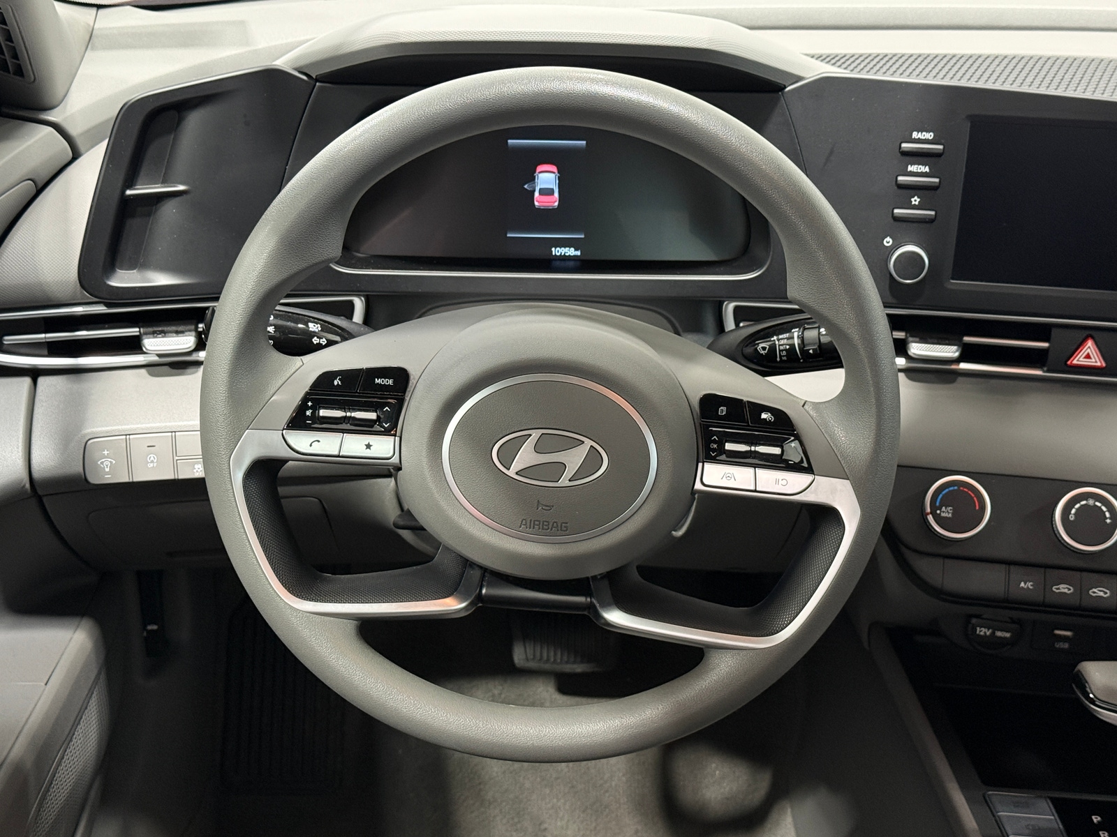 Thumbnail: 2025 Hyundai Elantra - 5