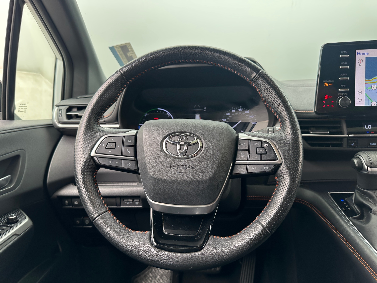Thumbnail: 2021 Toyota Sienna - 4