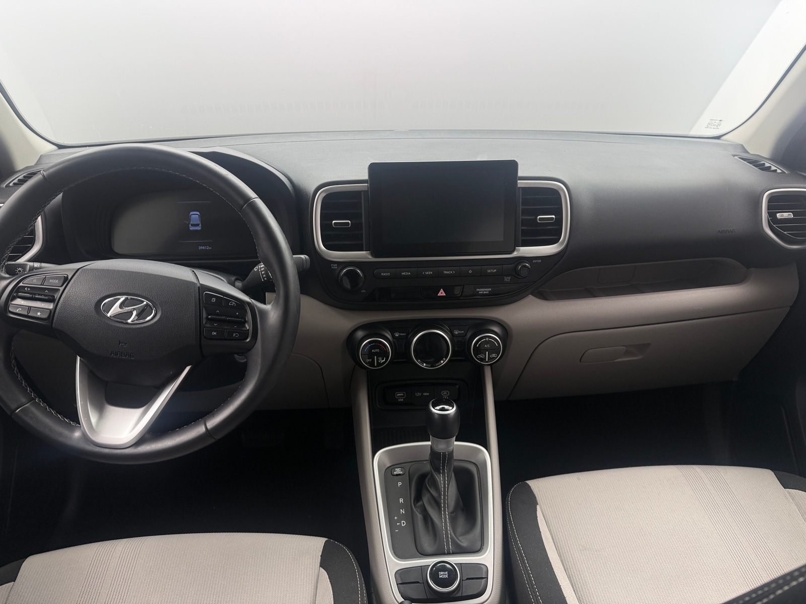 Thumbnail: 2023 Hyundai Venue - 3