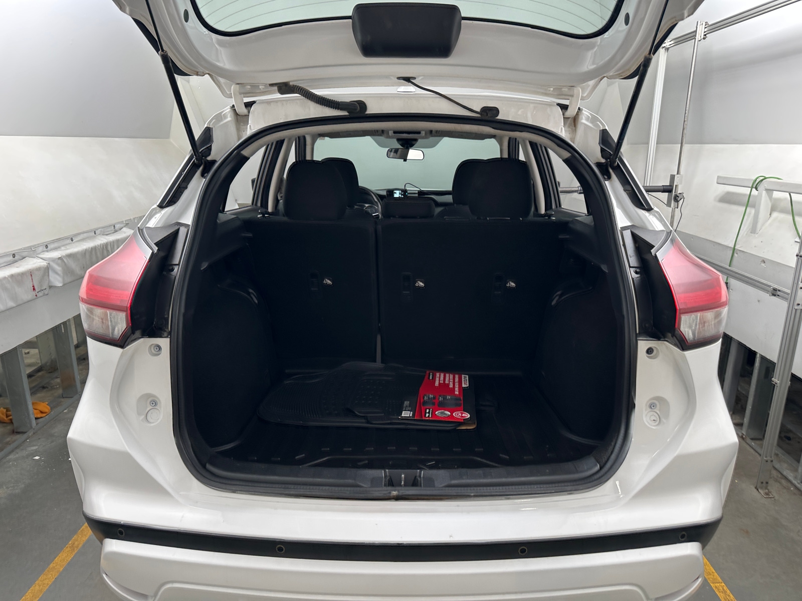 Thumbnail: 2021 Nissan Kicks - 7
