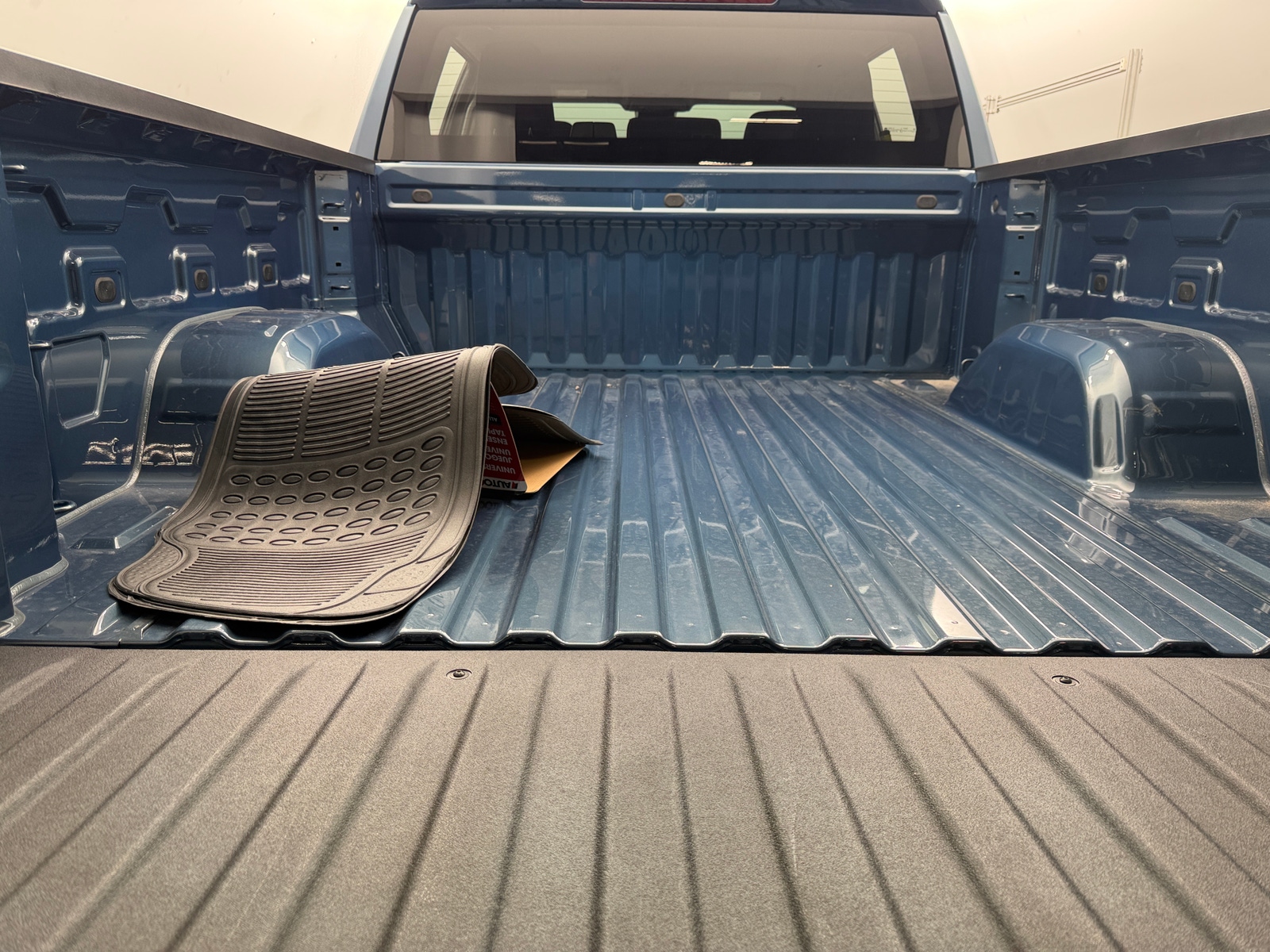 Thumbnail: 2024 Chevrolet Silverado 1500 - 7