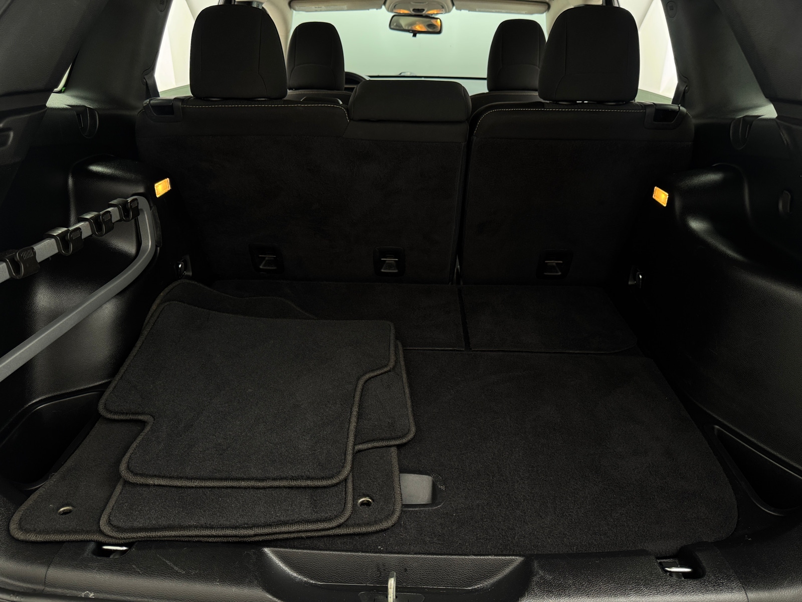 Thumbnail: 2016 Jeep Cherokee - 7