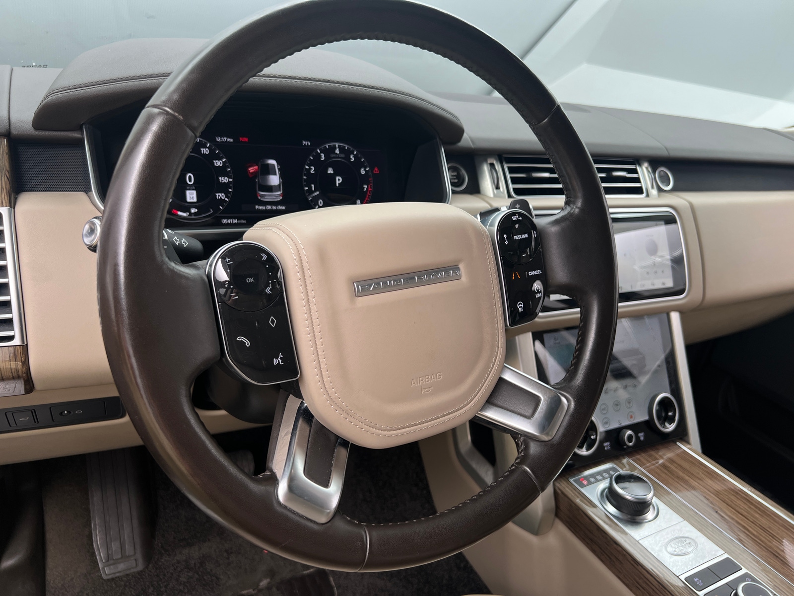 Thumbnail: 2019 Land Rover Range Rover - 4