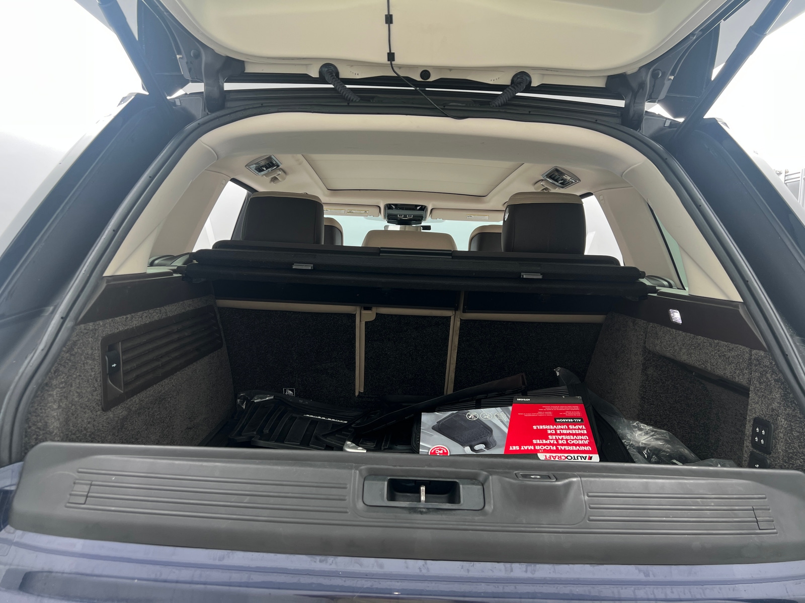 Thumbnail: 2019 Land Rover Range Rover - 6