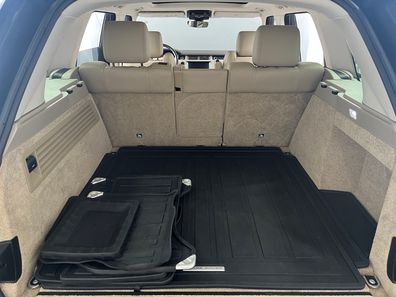 Thumbnail: 2017 Land Rover Range Rover - 6