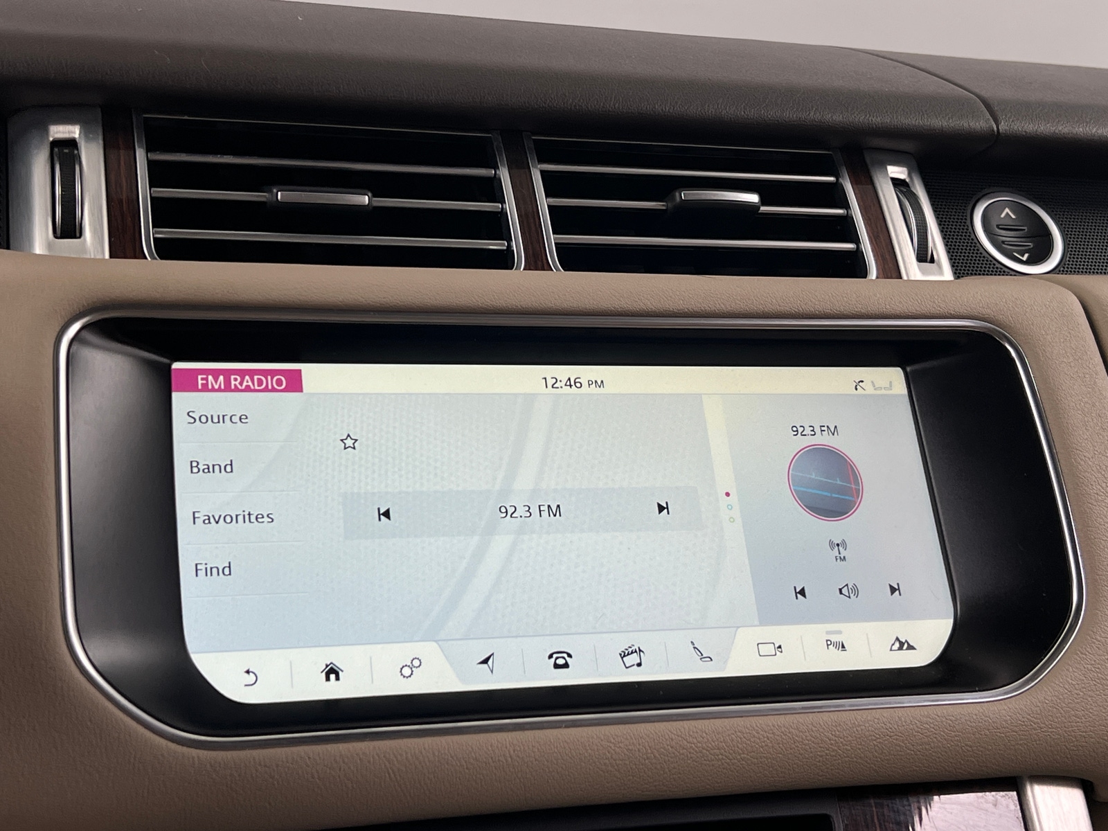 Thumbnail: 2017 Land Rover Range Rover - 3