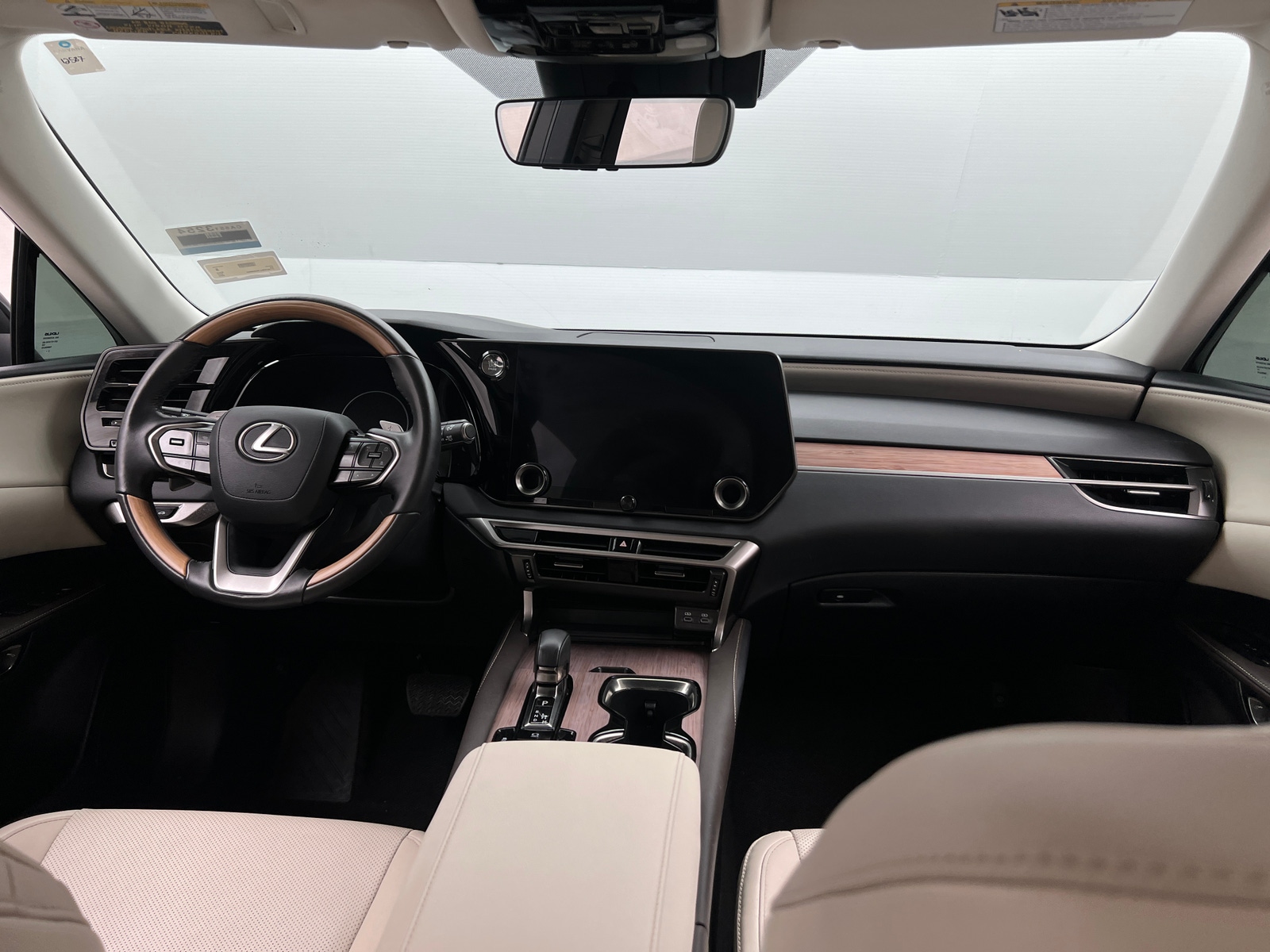 Thumbnail: 2024 Lexus RX - 3